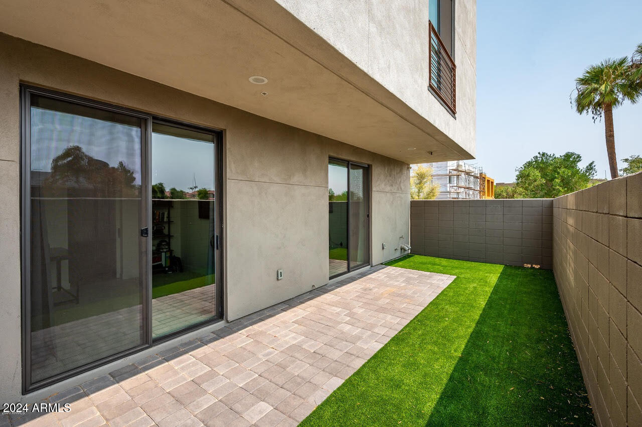 3106 N 70TH Street # 2010