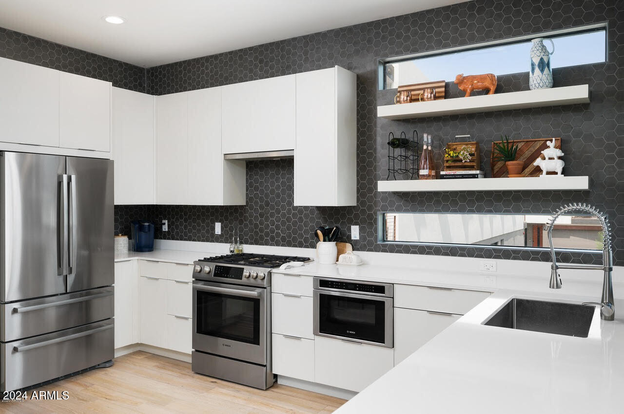 3106 N 70TH Street # 2010