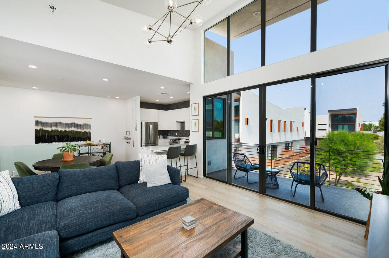 3106 N 70TH Street # 2010