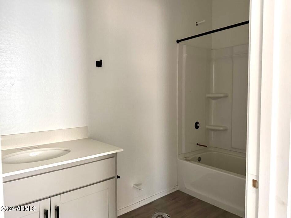 24118 W SUNLAND Avenue