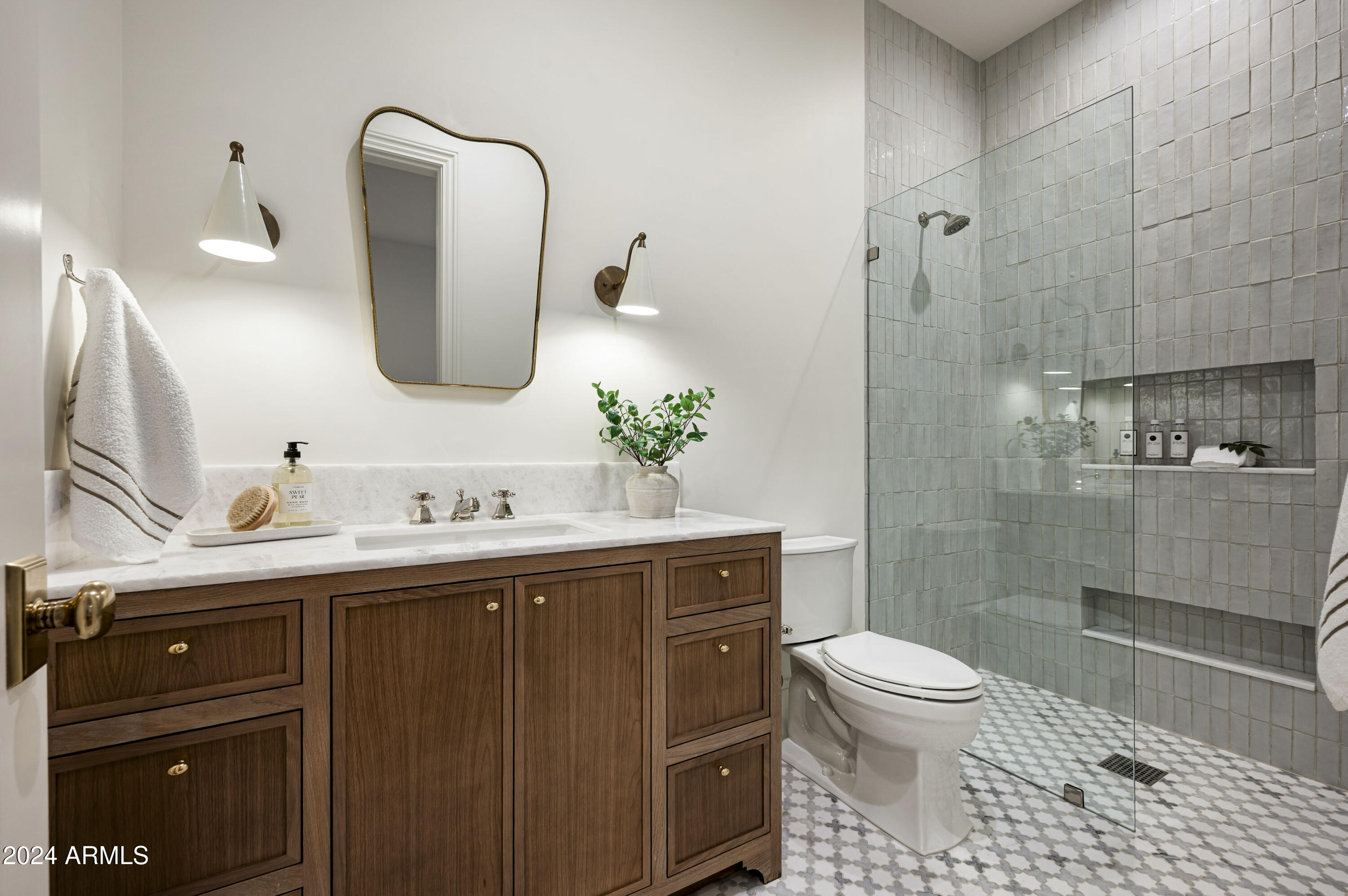 7000 E HORSESHOE Road