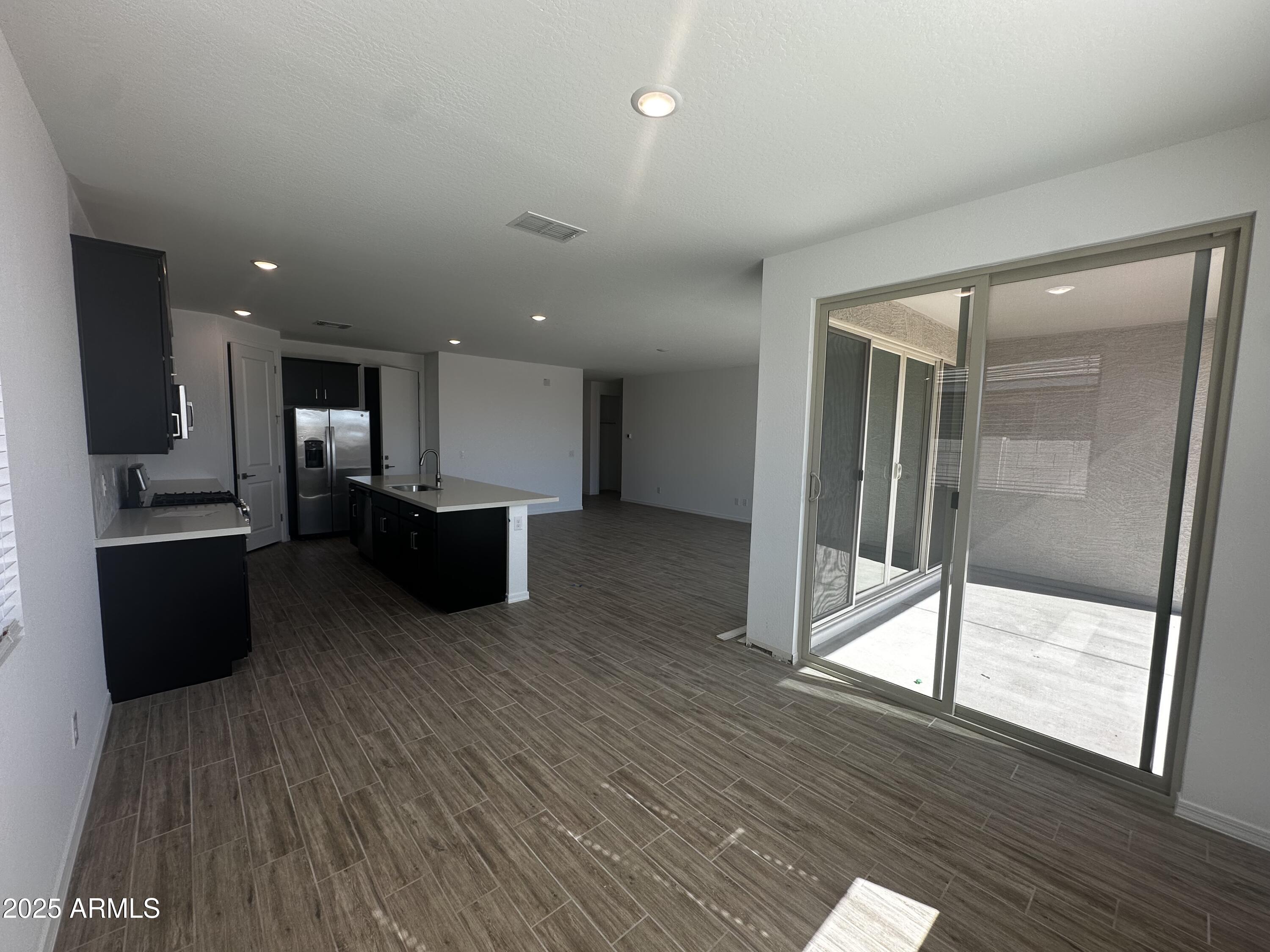 4301 E BRADFORD Avenue