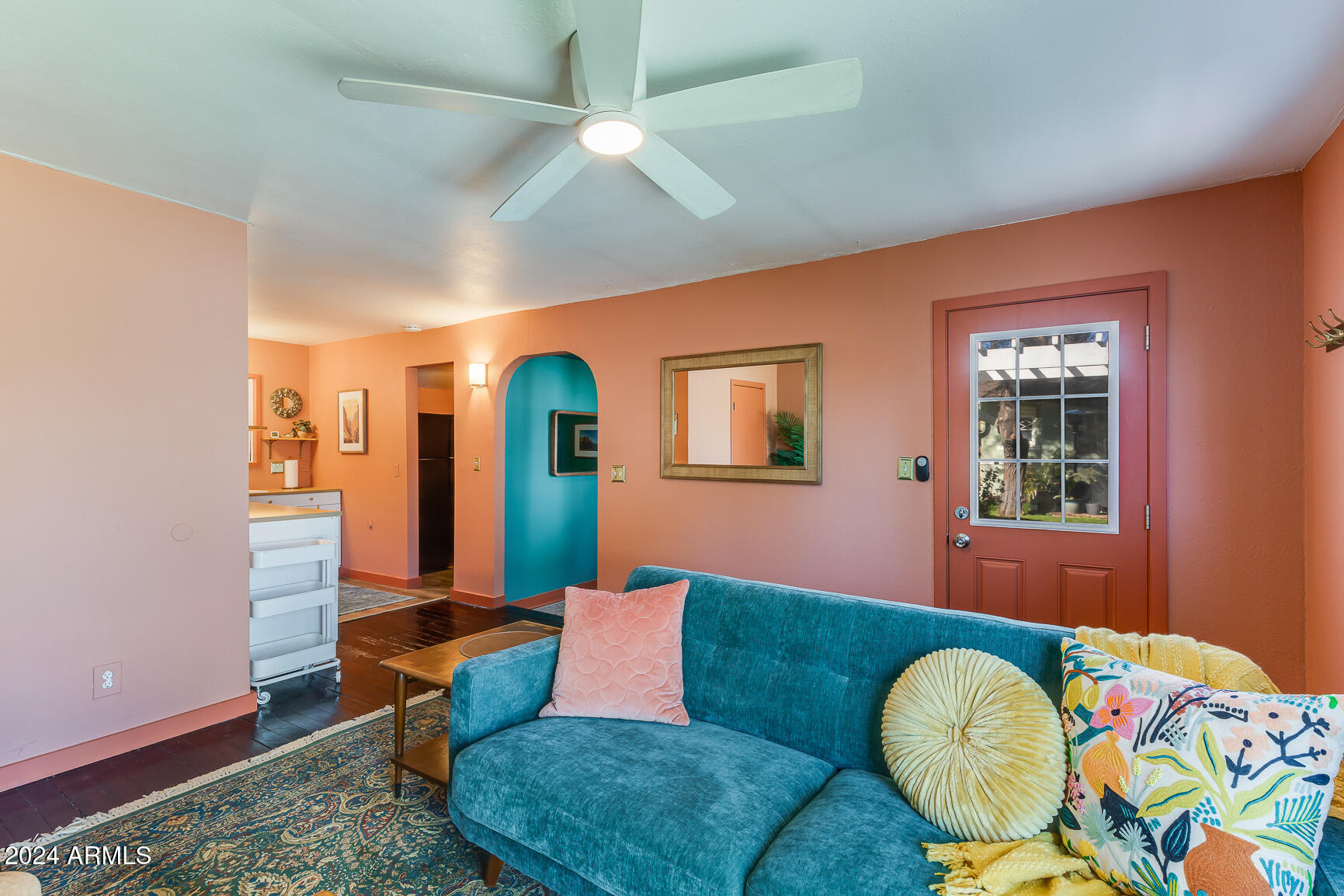 125 W PALM Lane