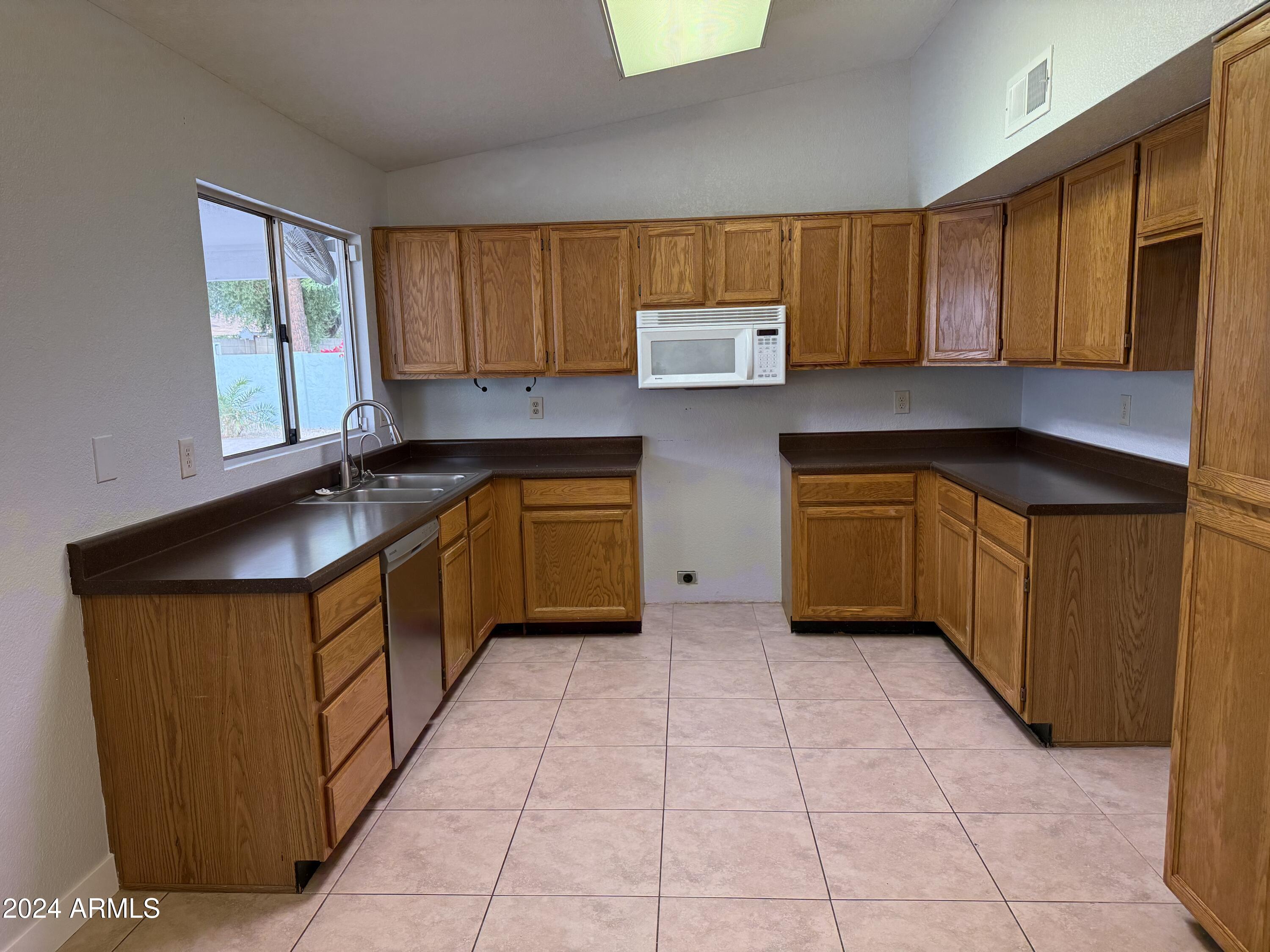 16442 N 68TH Place