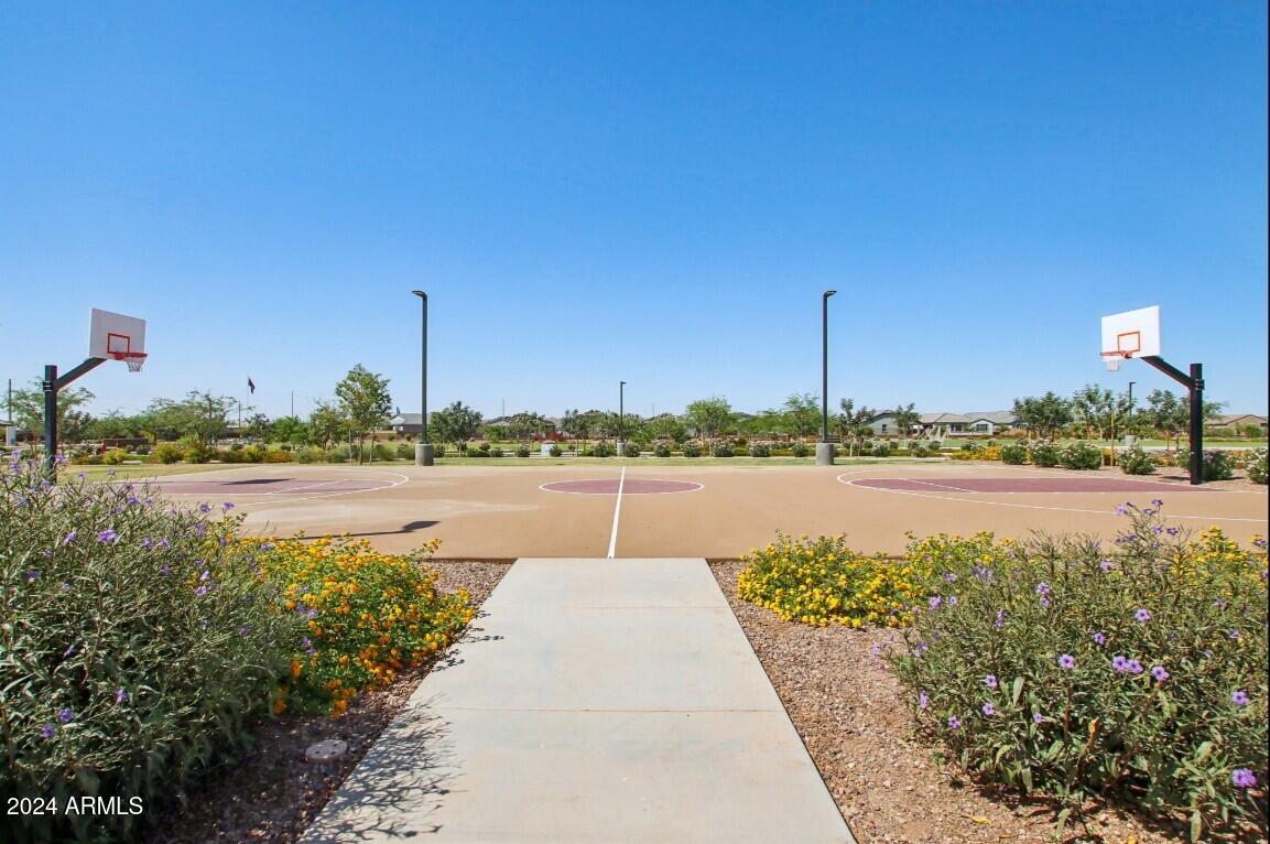 4321 E Reynolds Drive