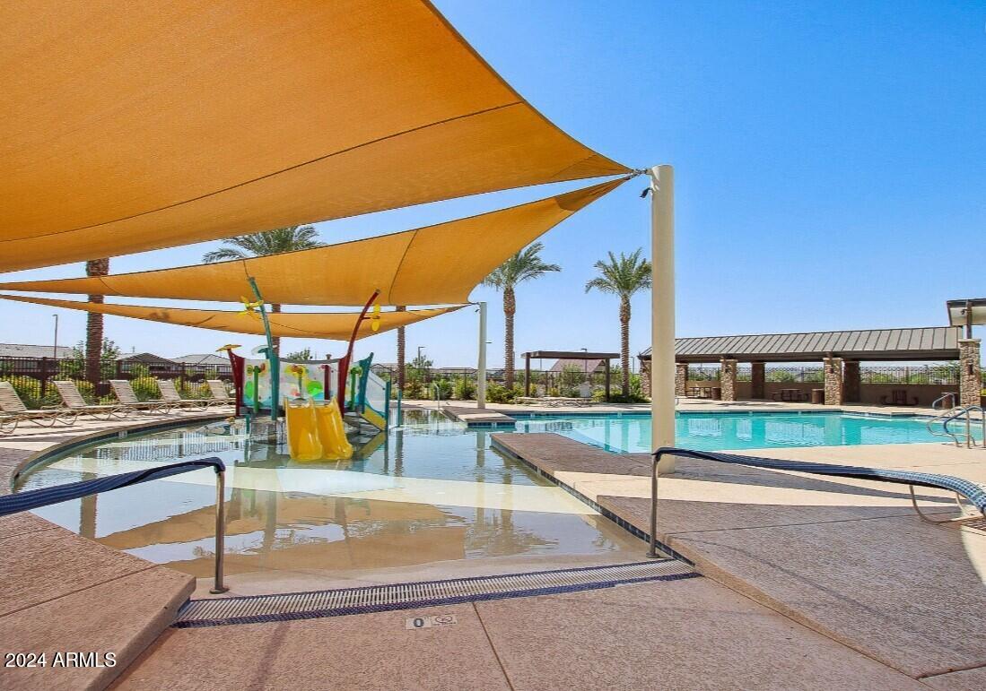 4321 E Reynolds Drive