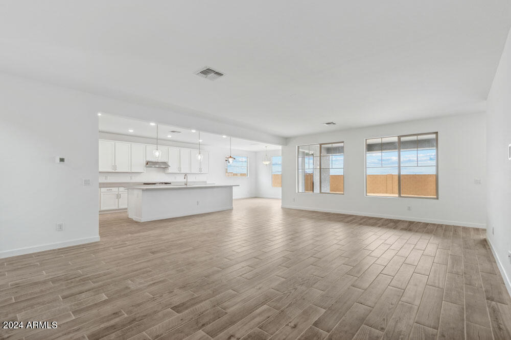 22876 E NIGHTINGALE Road