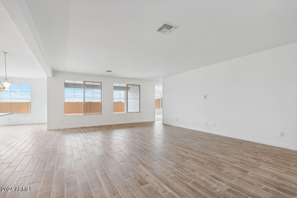 22876 E NIGHTINGALE Road