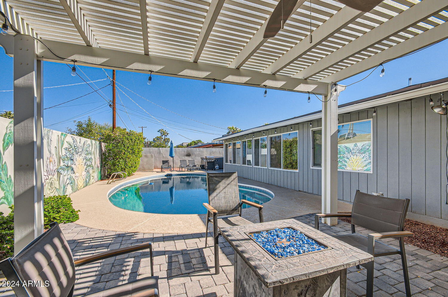 8310 E DEVONSHIRE Avenue