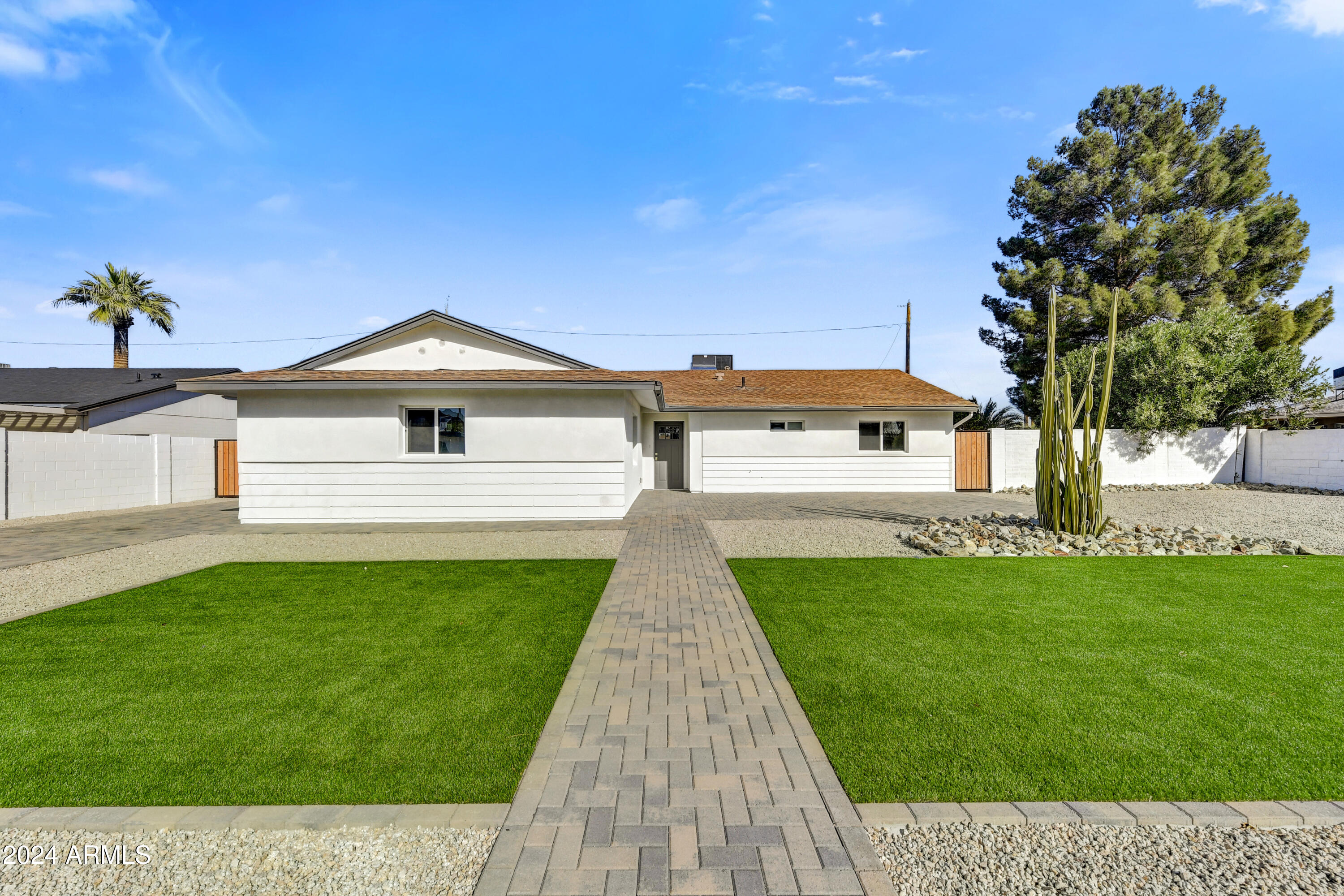 2826 E TURQUOISE Drive
