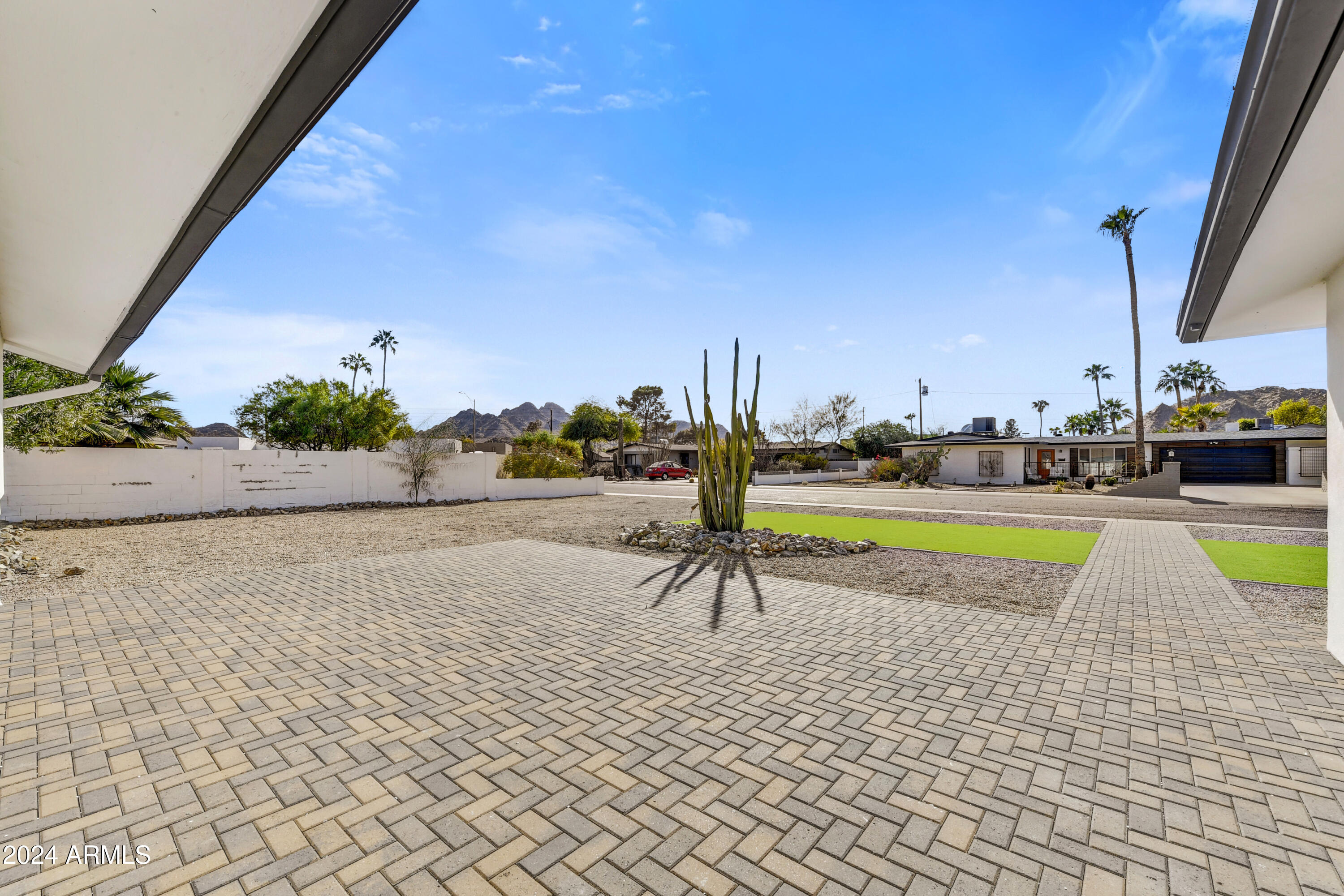 2826 E TURQUOISE Drive