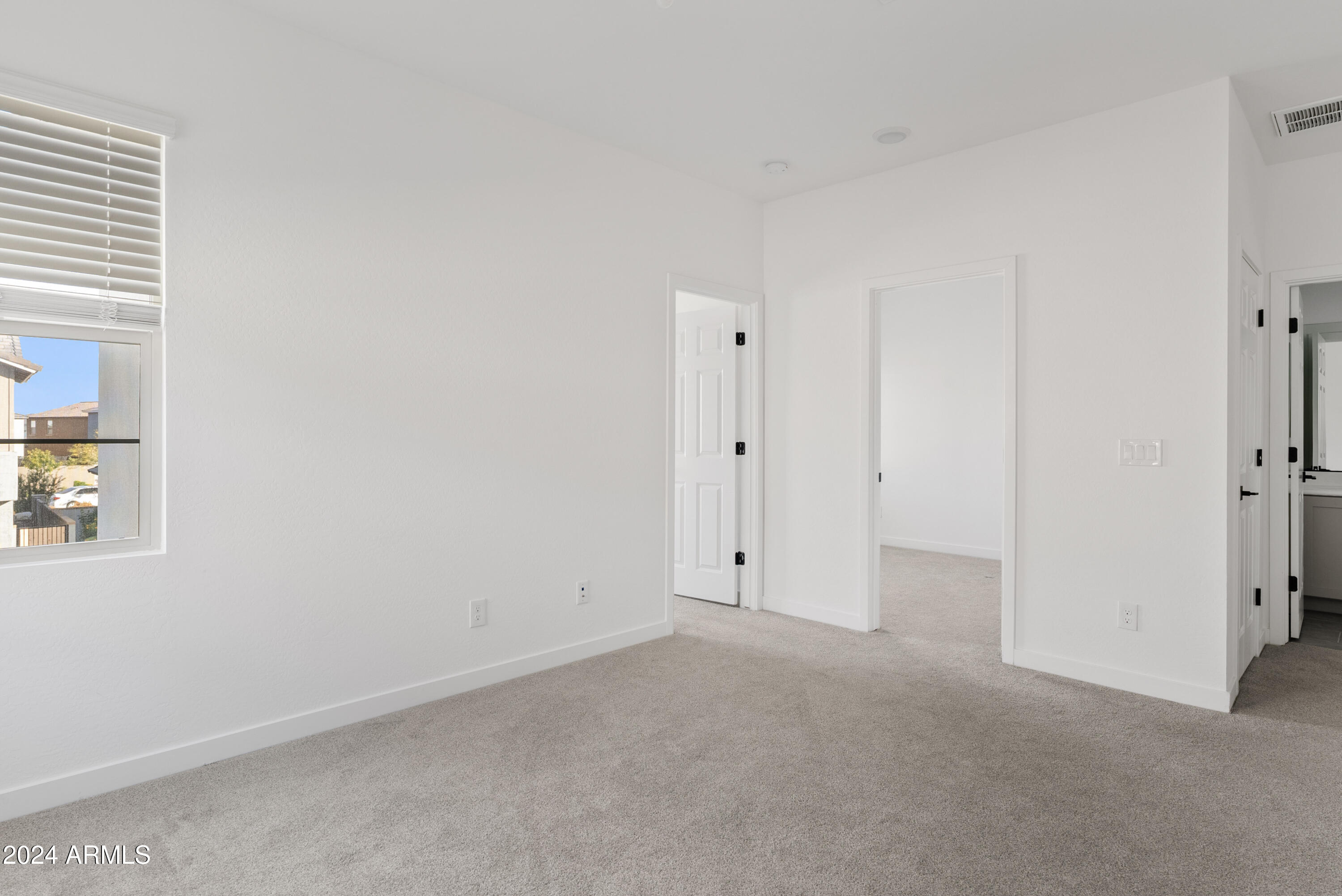 9415 E SUPERNOVA Drive