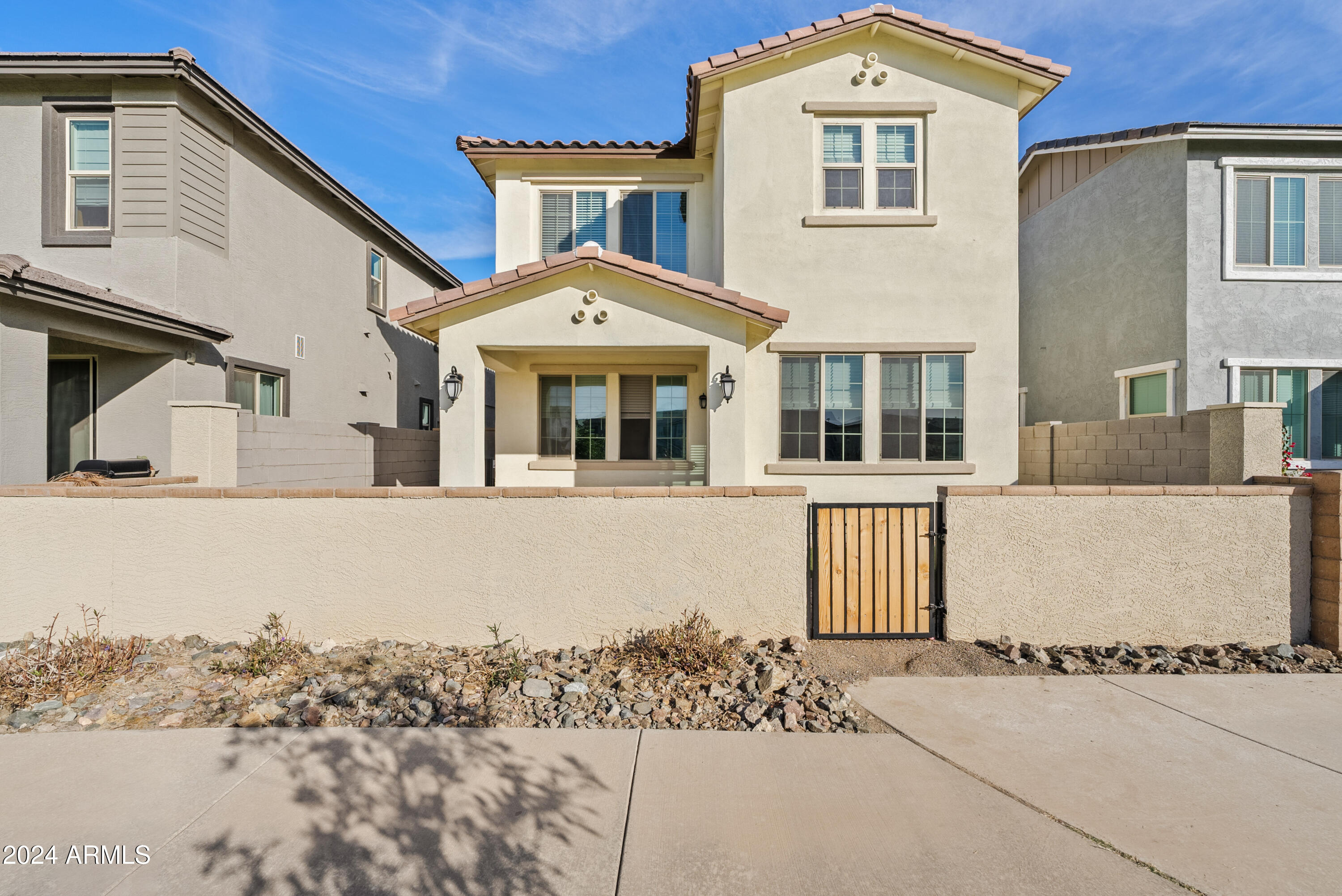 9415 E SUPERNOVA Drive