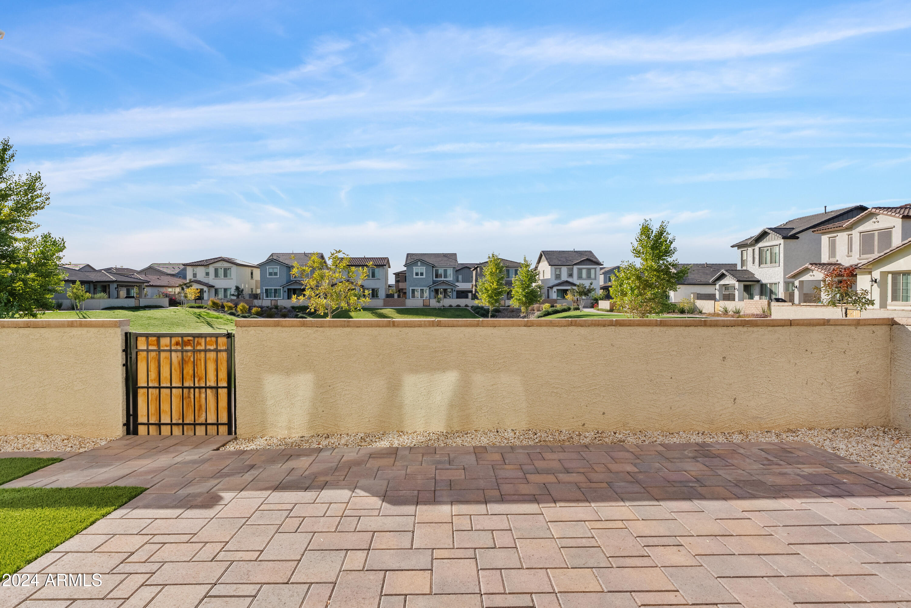 9415 E SUPERNOVA Drive