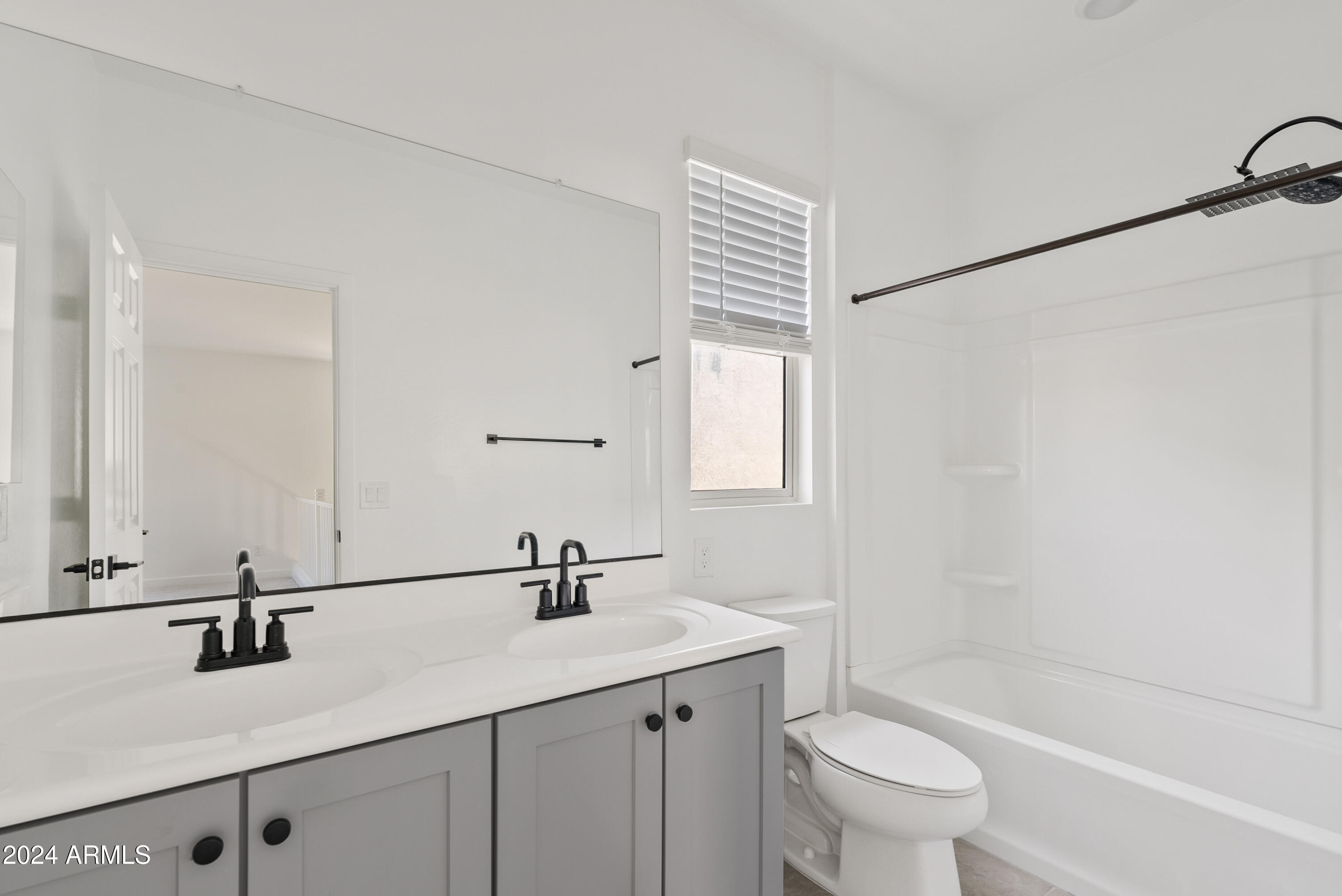 9415 E SUPERNOVA Drive