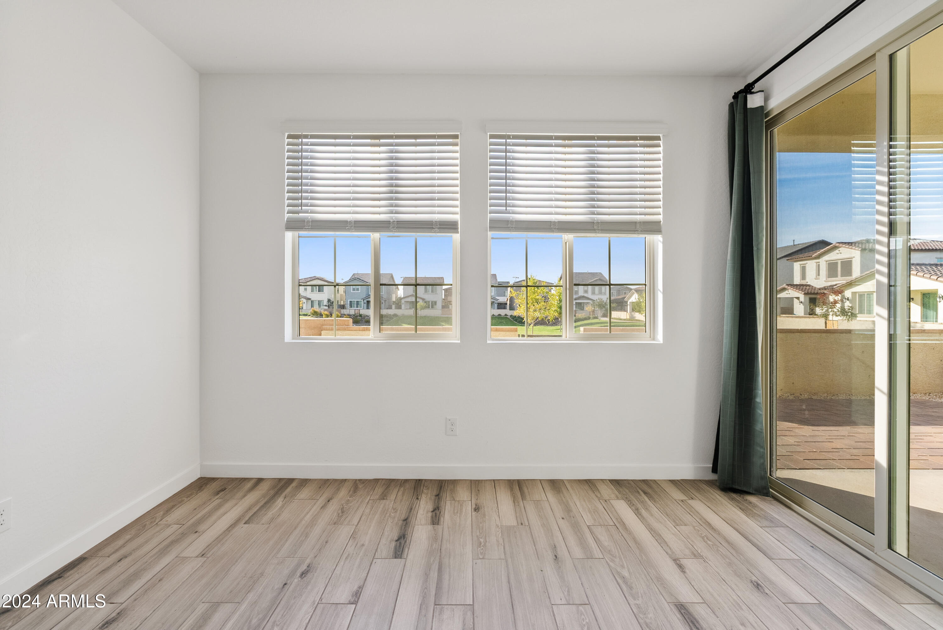 9415 E SUPERNOVA Drive