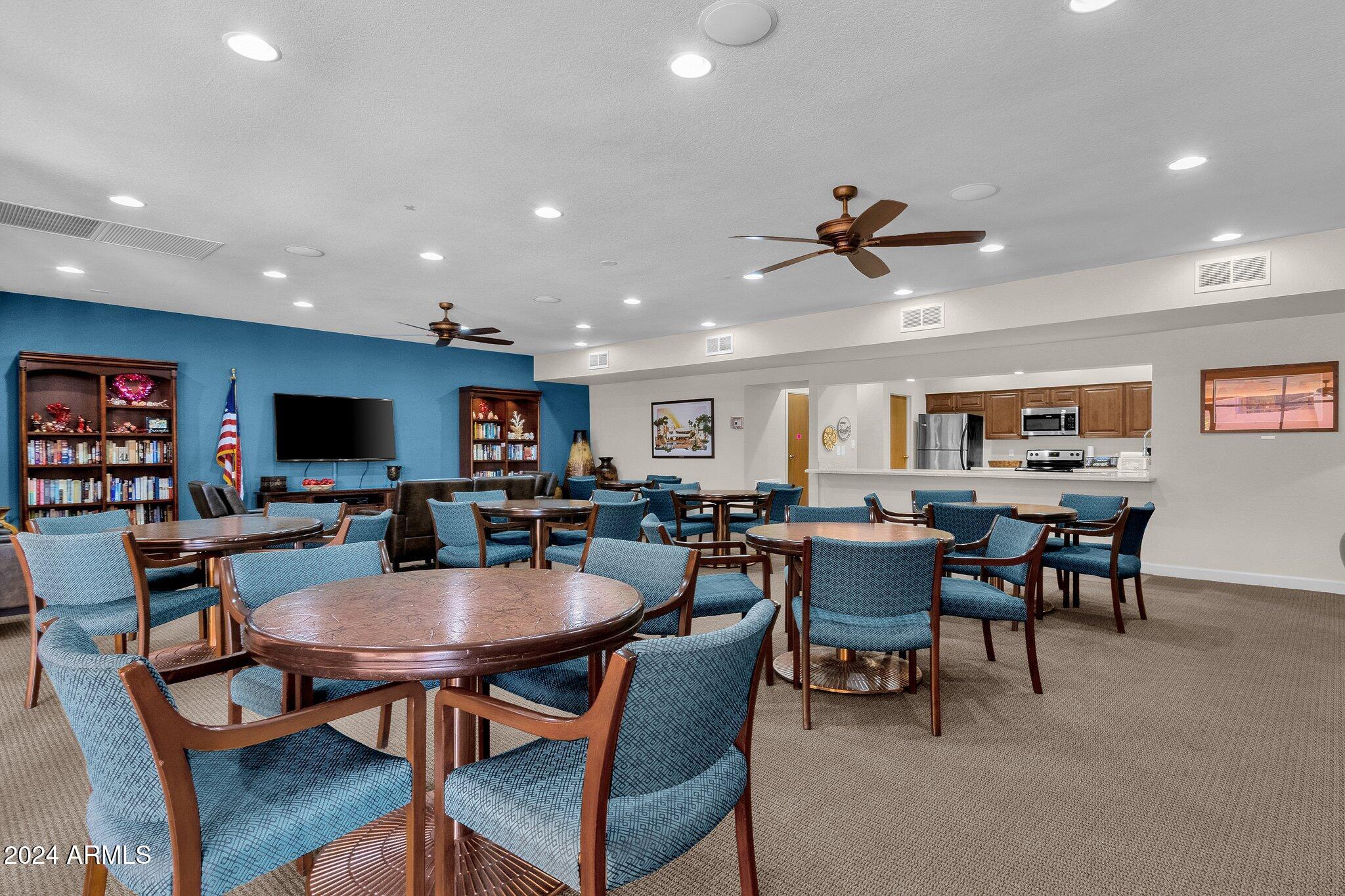 12212 N PARADISE VILLAGE Parkway S # 413