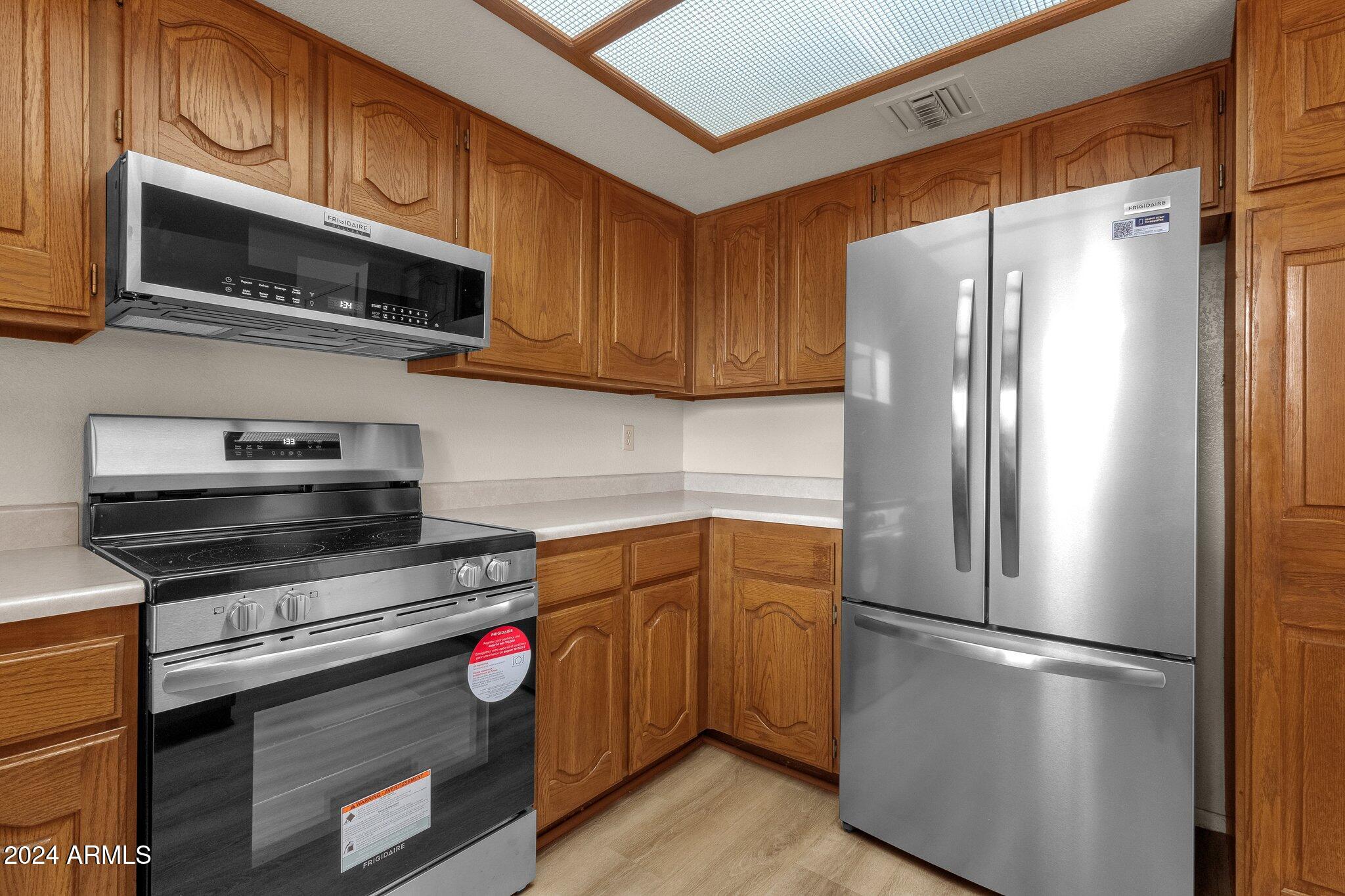 12212 N PARADISE VILLAGE Parkway S # 413