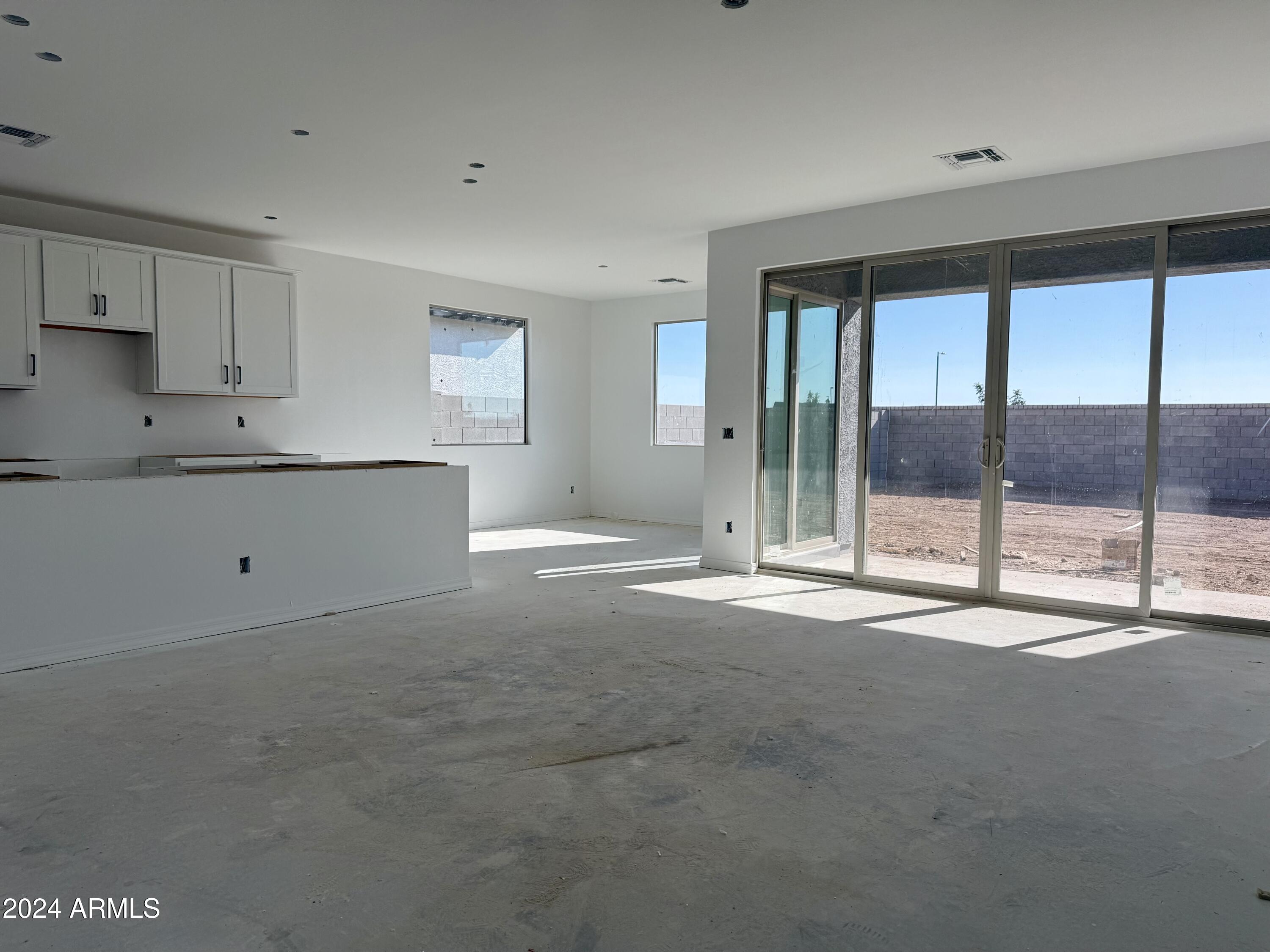 2297 E WAGON WHEEL Lane