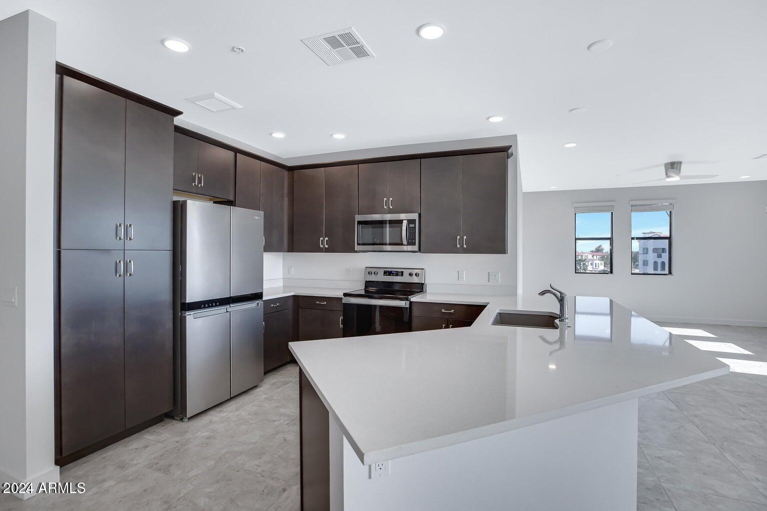 2511 W QUEEN CREEK Road # 370