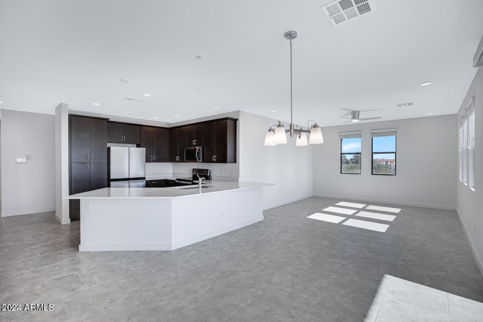 2511 W QUEEN CREEK Road # 370
