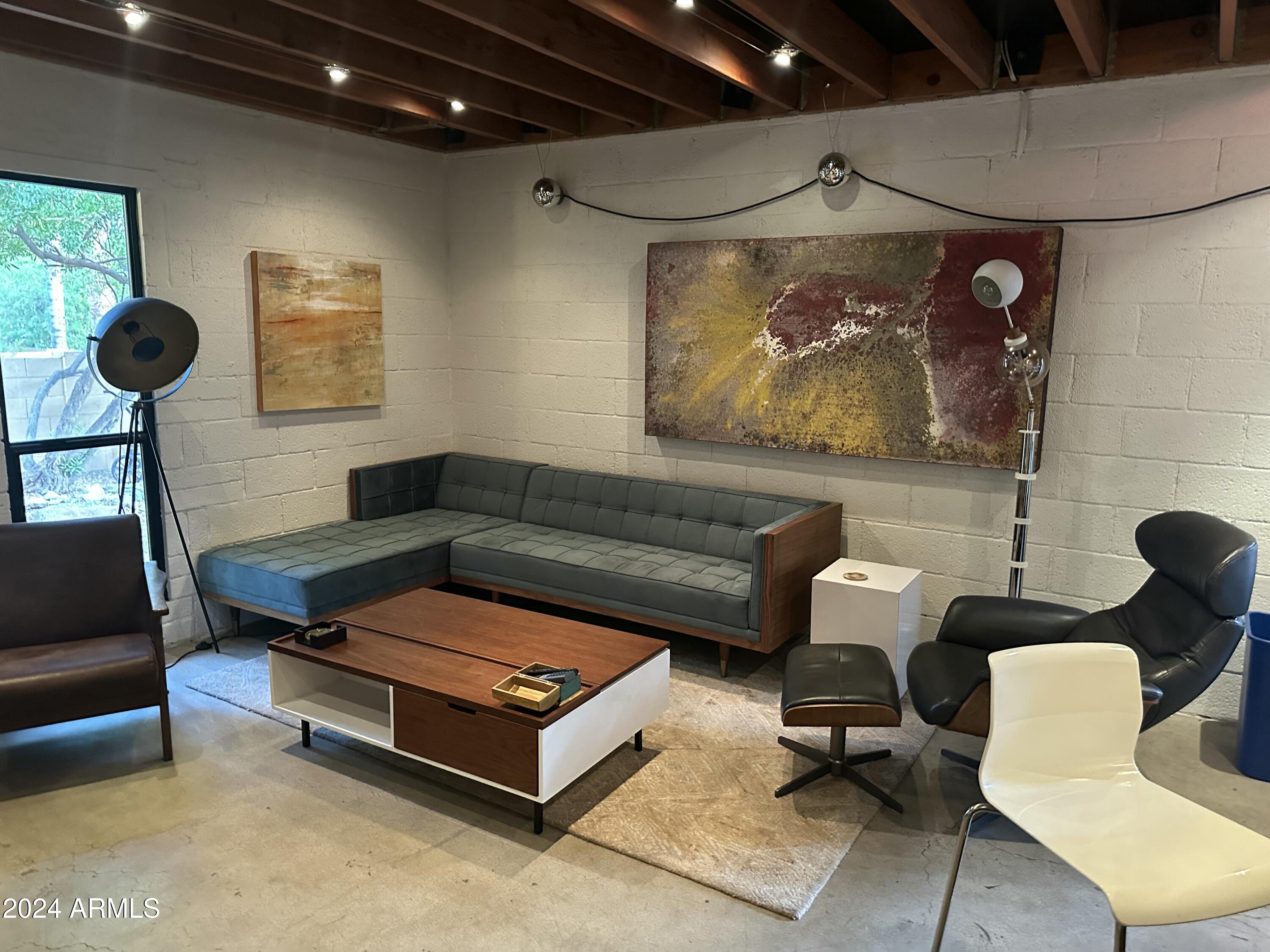 10423 N 11TH Street # 2