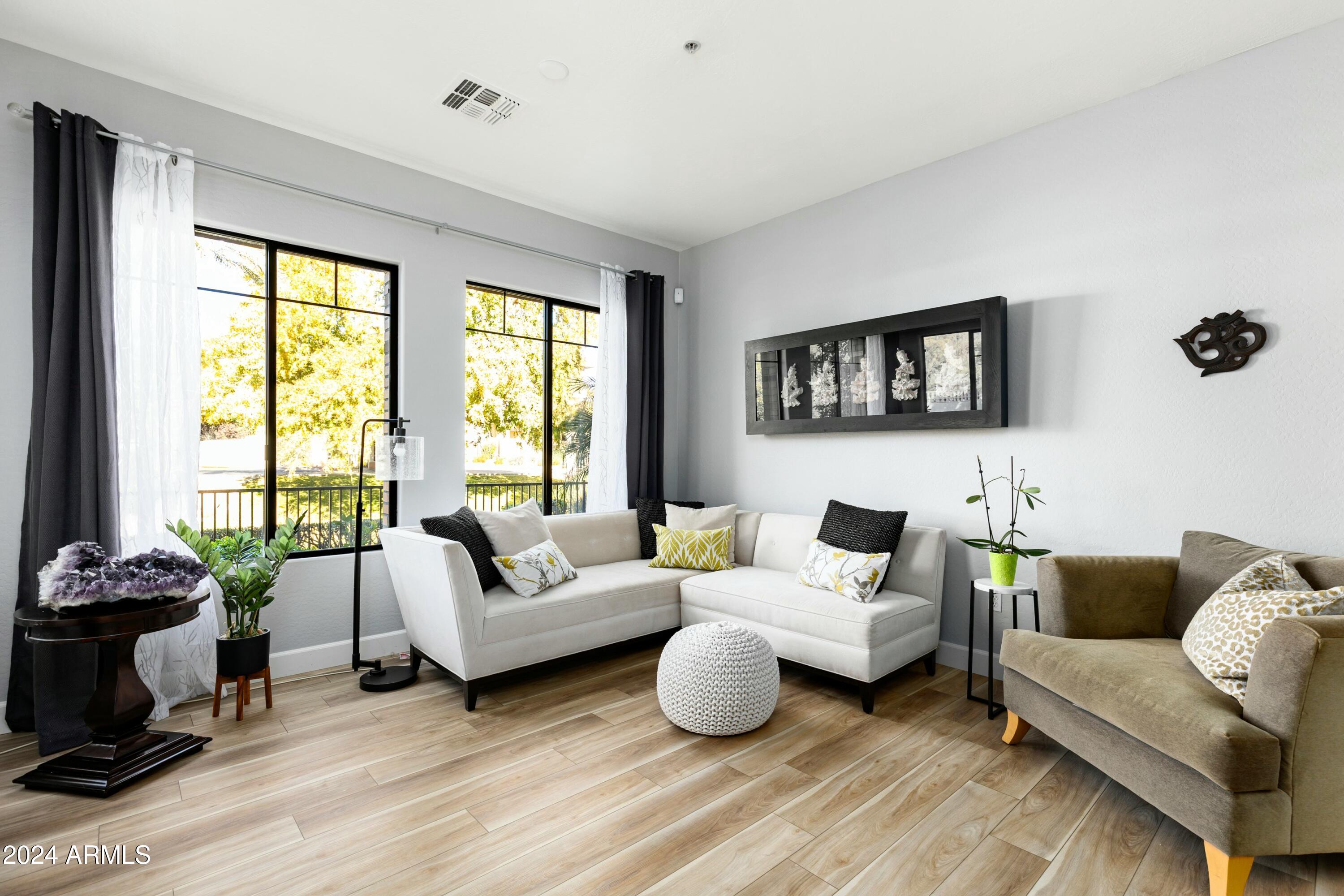 2989 N 44TH Street # 1036