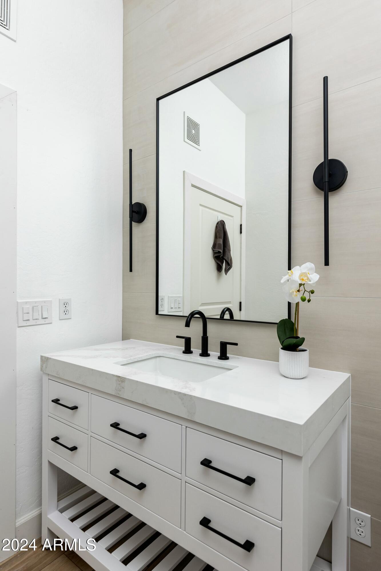 2989 N 44TH Street # 1036