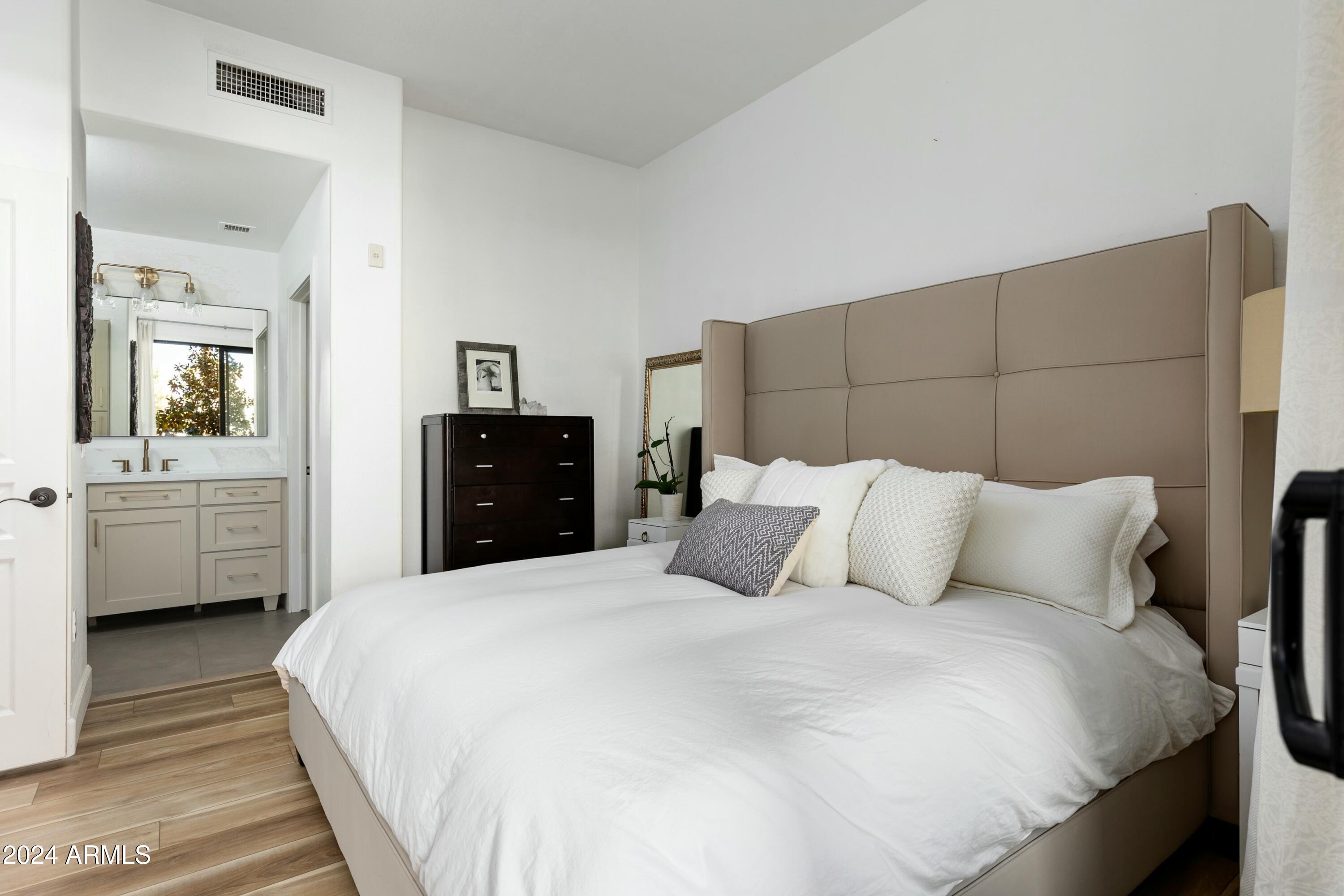 2989 N 44TH Street # 1036