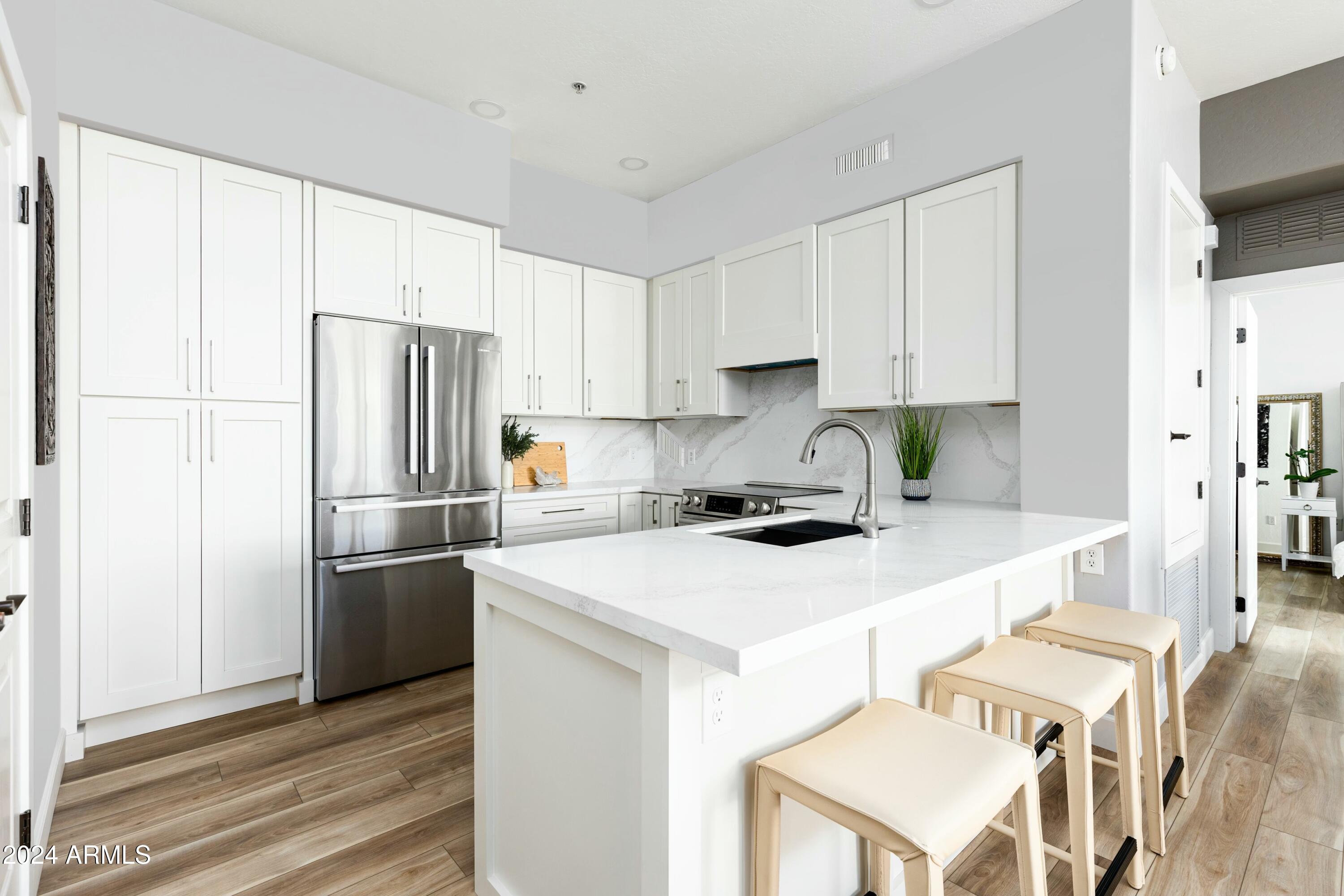 2989 N 44TH Street # 1036