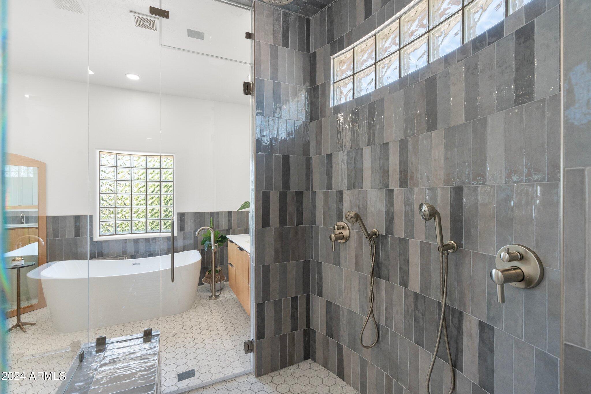 7471 E SUNNYVALE Drive