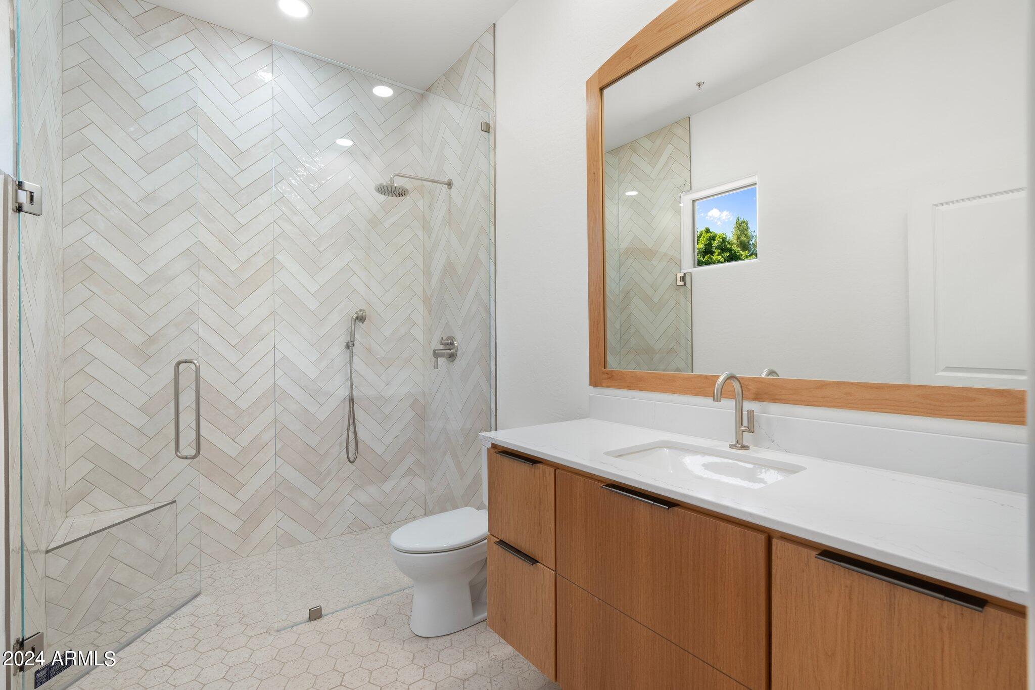 7471 E SUNNYVALE Drive