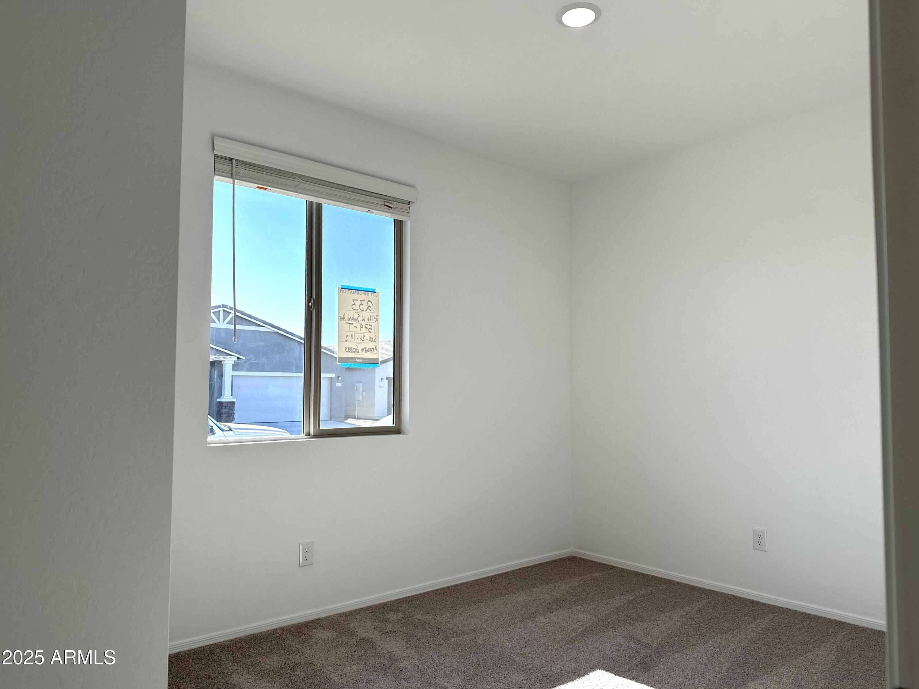 24126 W SUNLAND Avenue