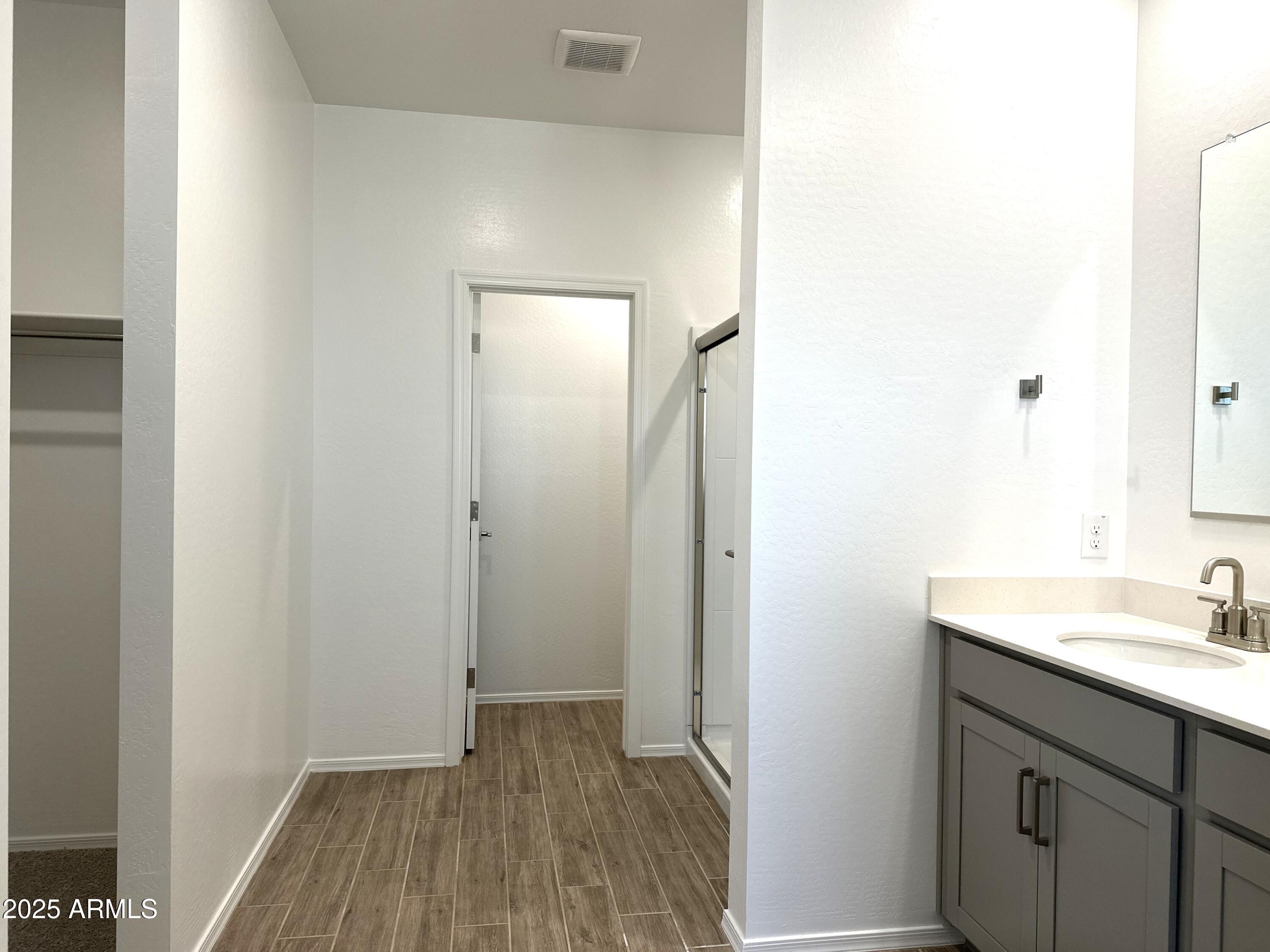 24126 W SUNLAND Avenue