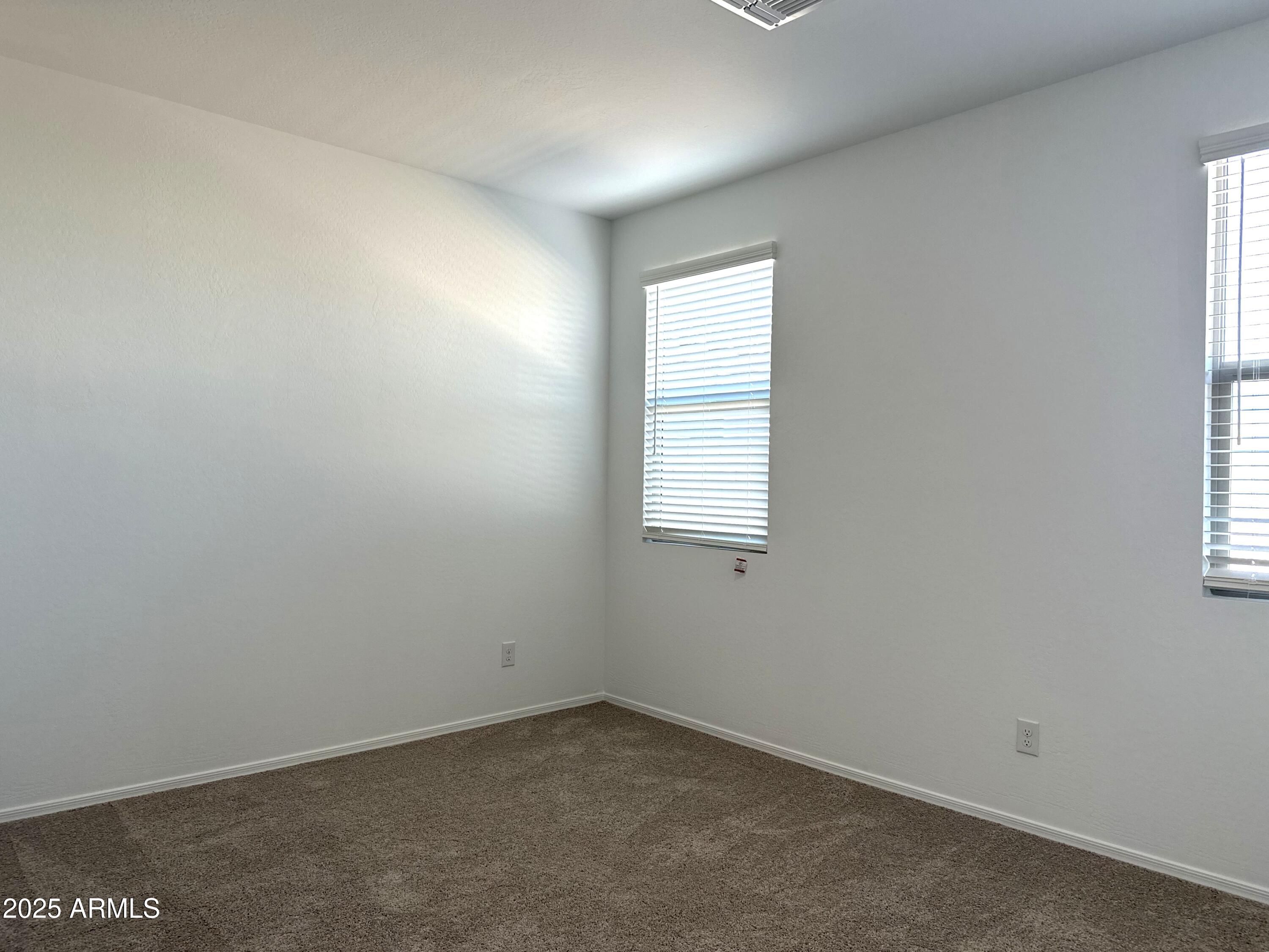 24126 W SUNLAND Avenue