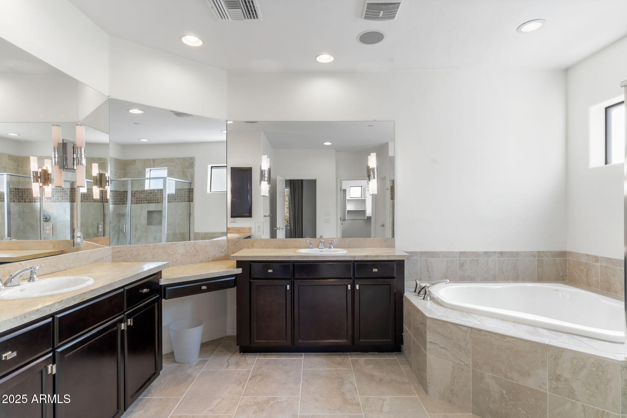 9810 E SOUTH BEND Drive