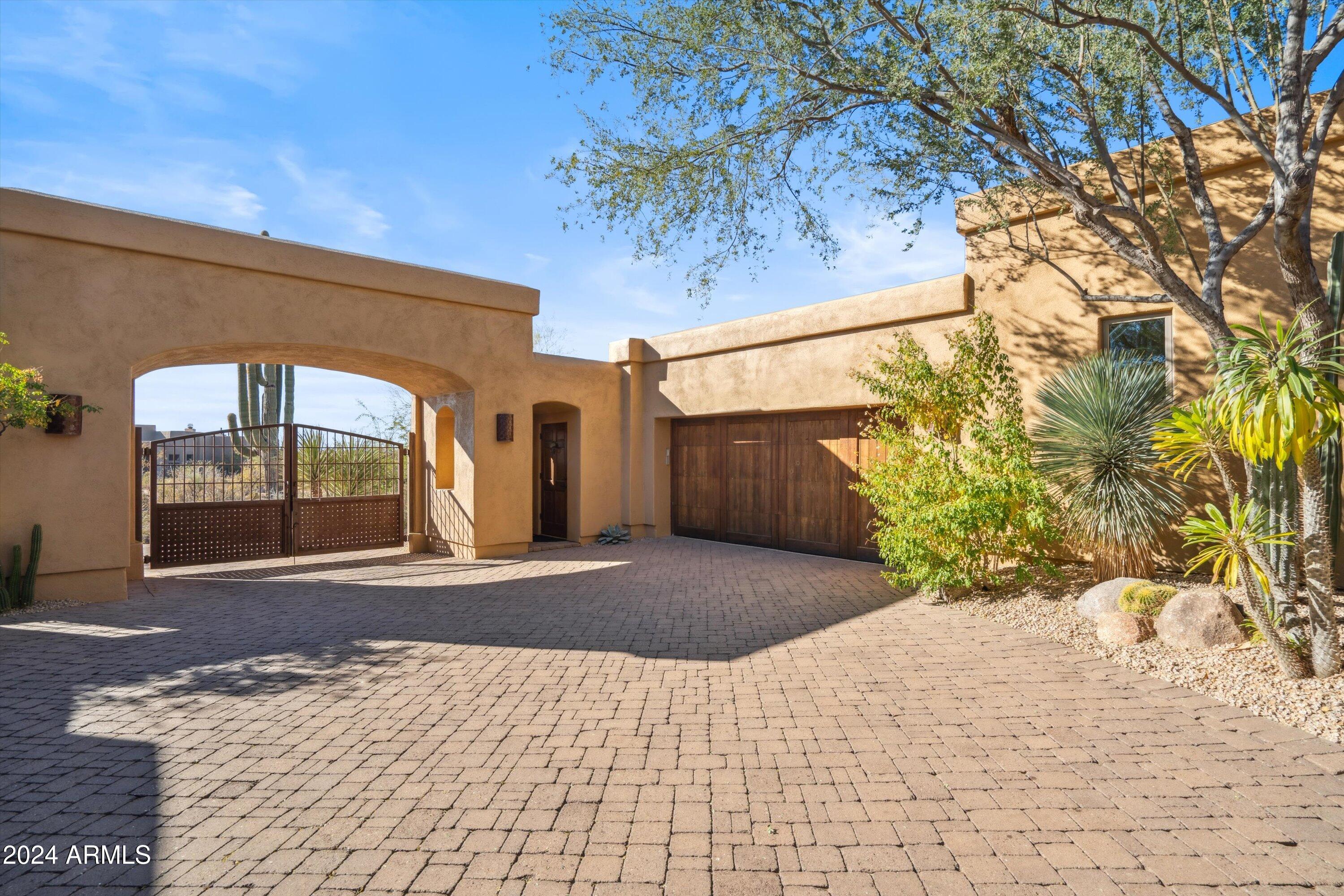 8300 E DIXILETA Drive # 218