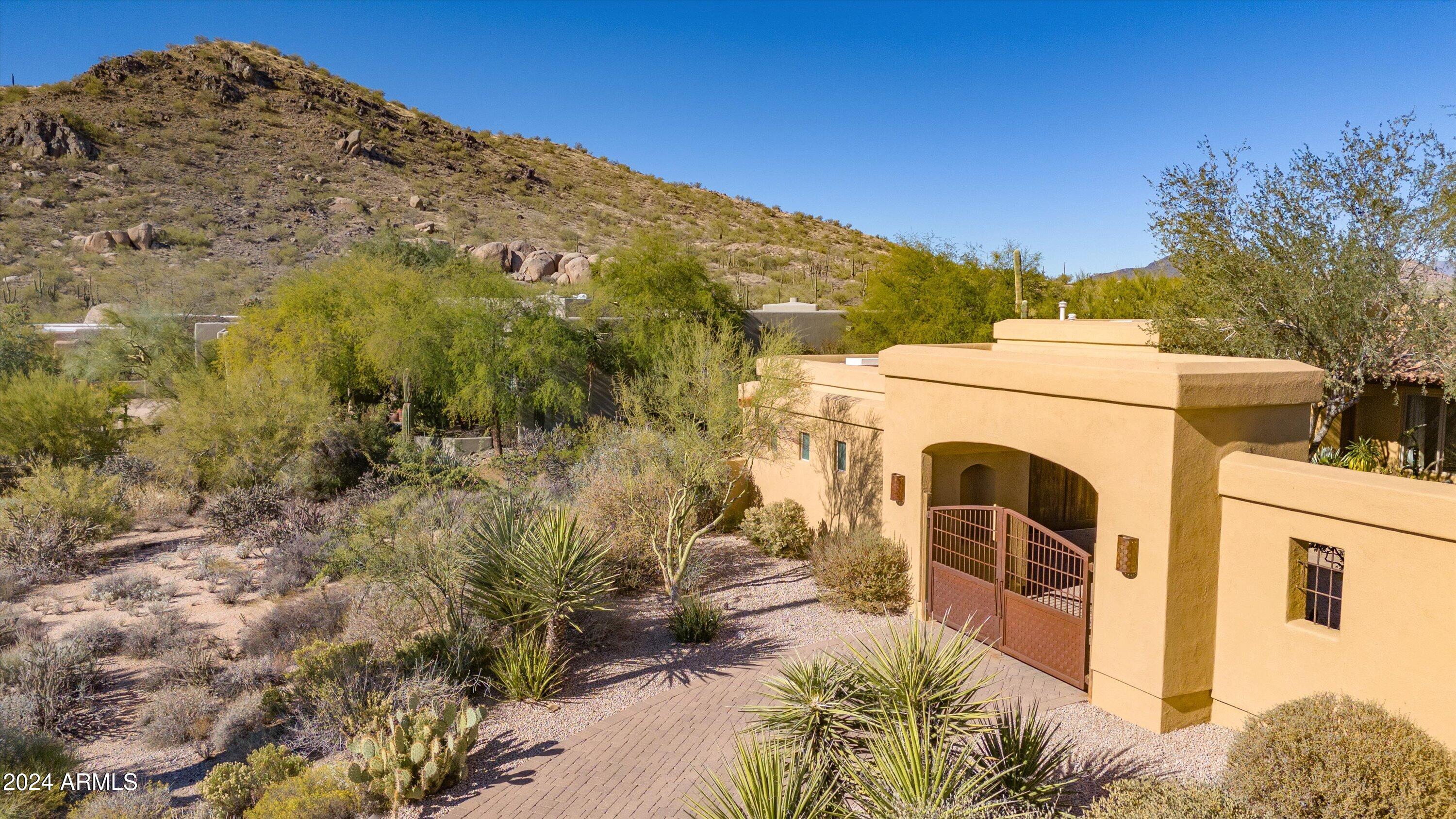 8300 E DIXILETA Drive # 218