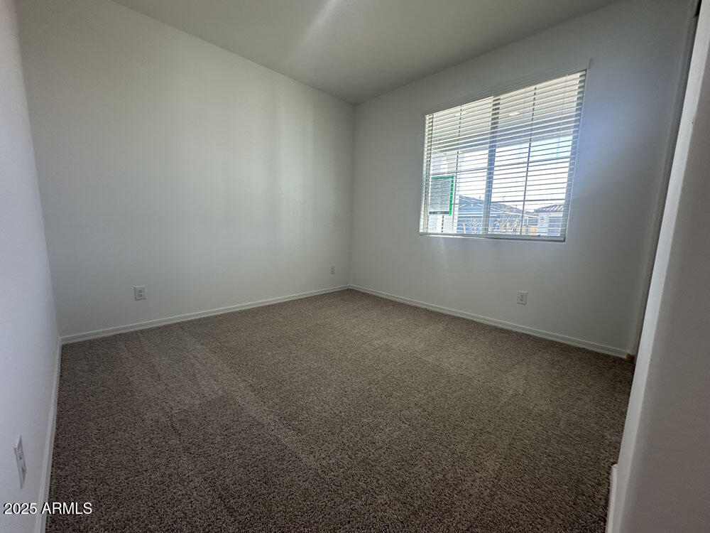 22856 E ROUNDUP Way