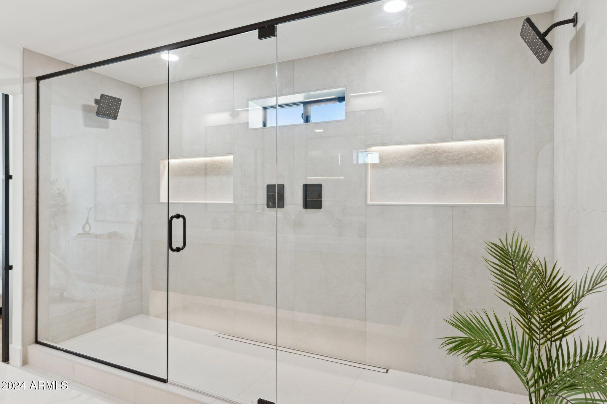 5030 E WINCHCOMB Drive