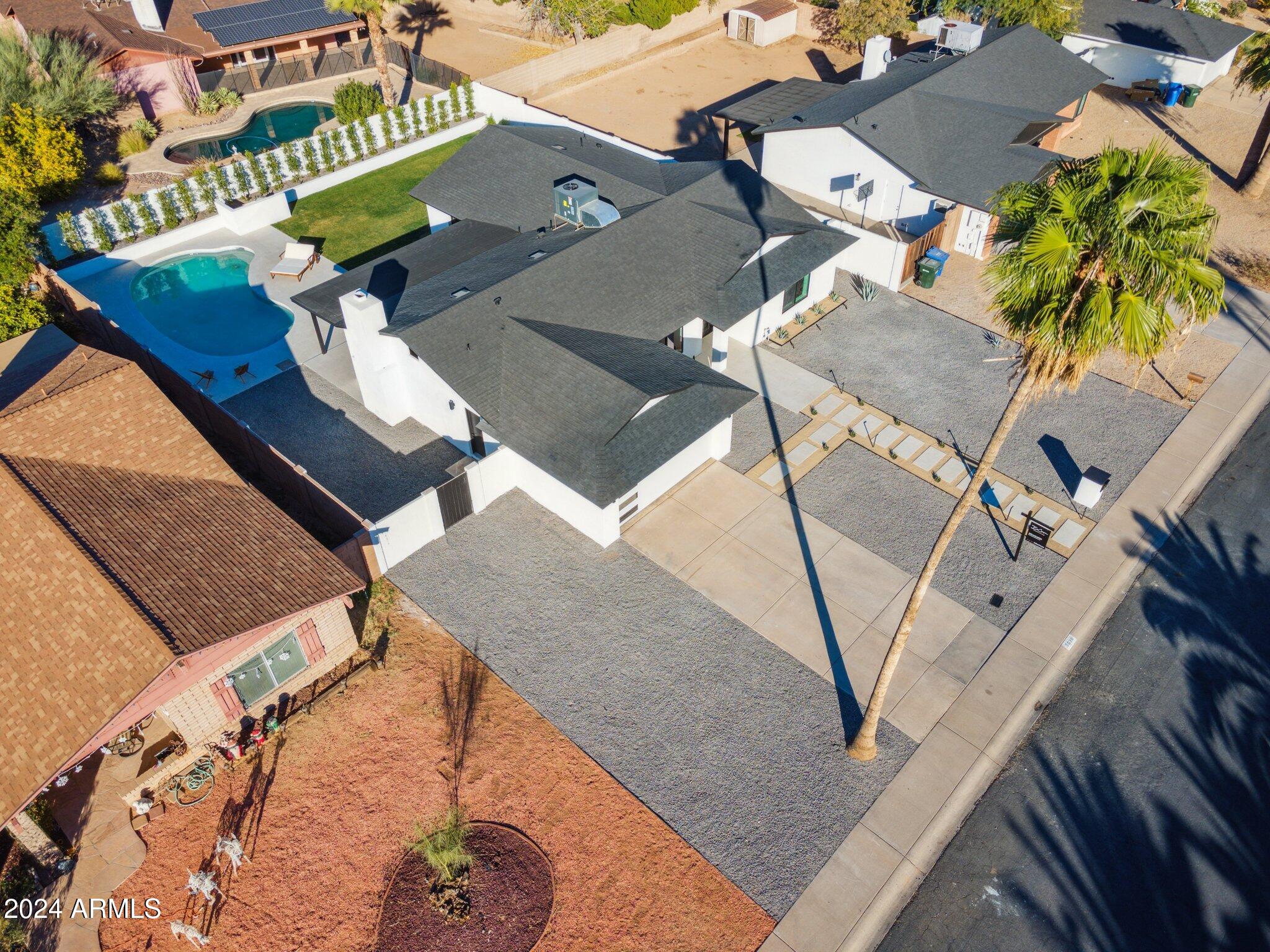 5030 E WINCHCOMB Drive