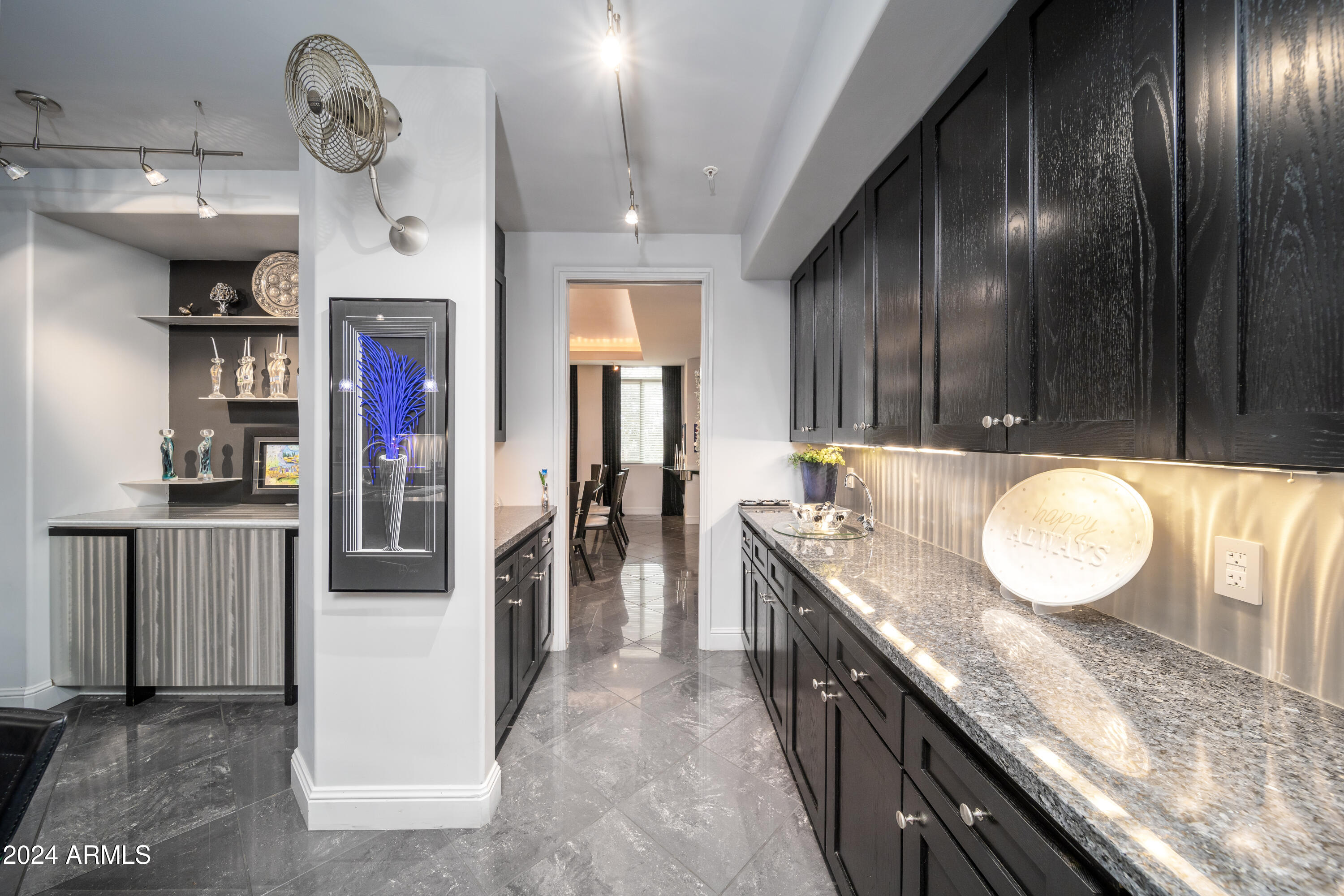 3801 N GOLDWATER Boulevard # 301