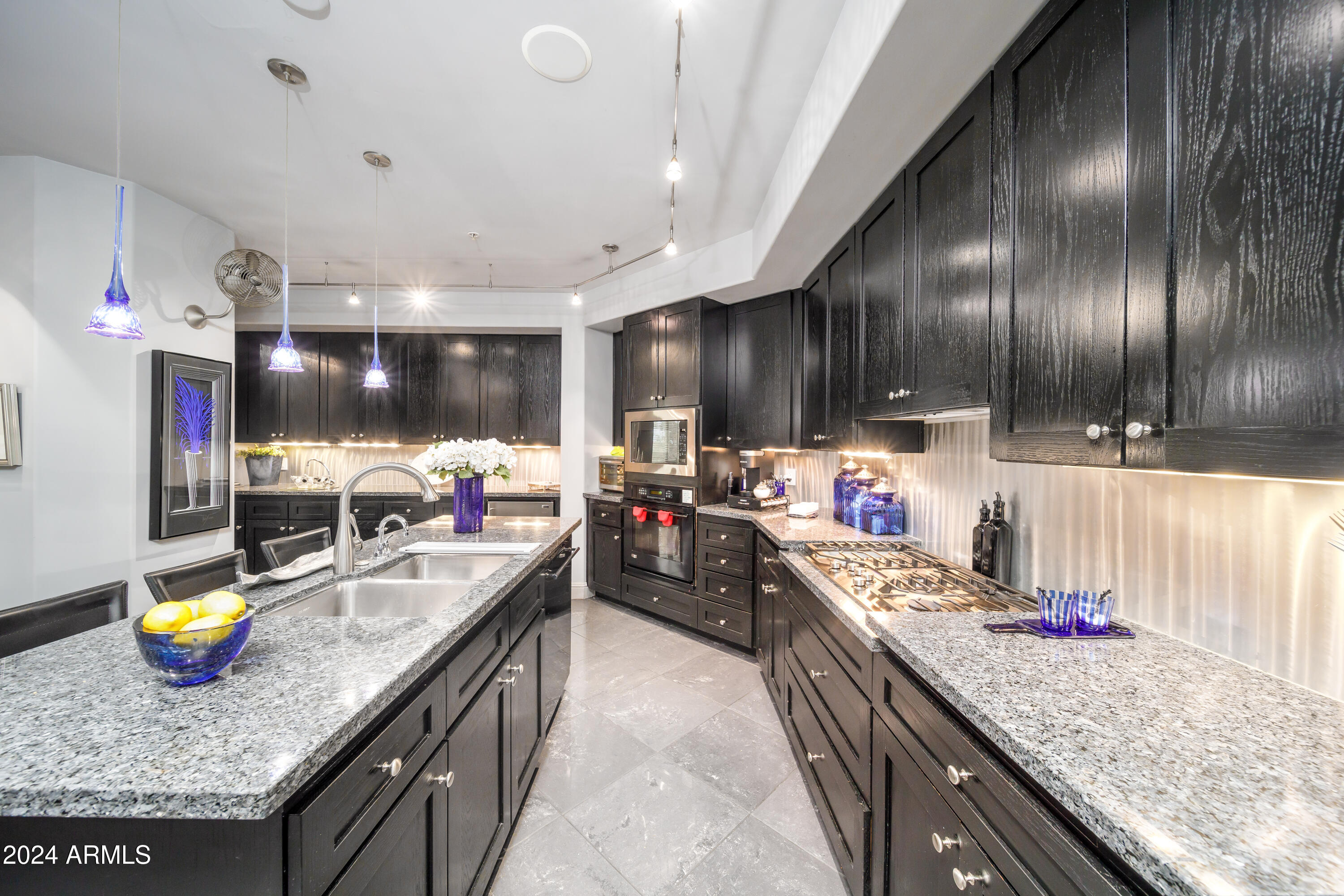 3801 N GOLDWATER Boulevard # 301