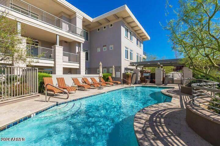 3801 N GOLDWATER Boulevard # 301