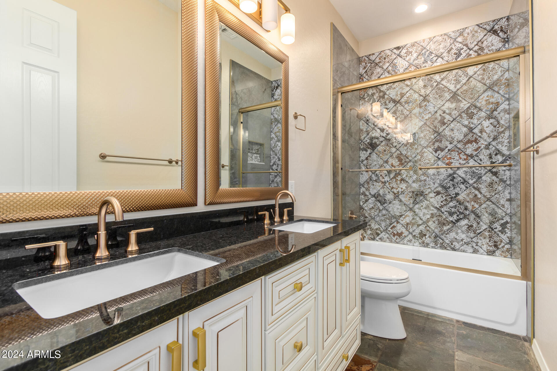 3747 E VILLA CASSANDRA Way