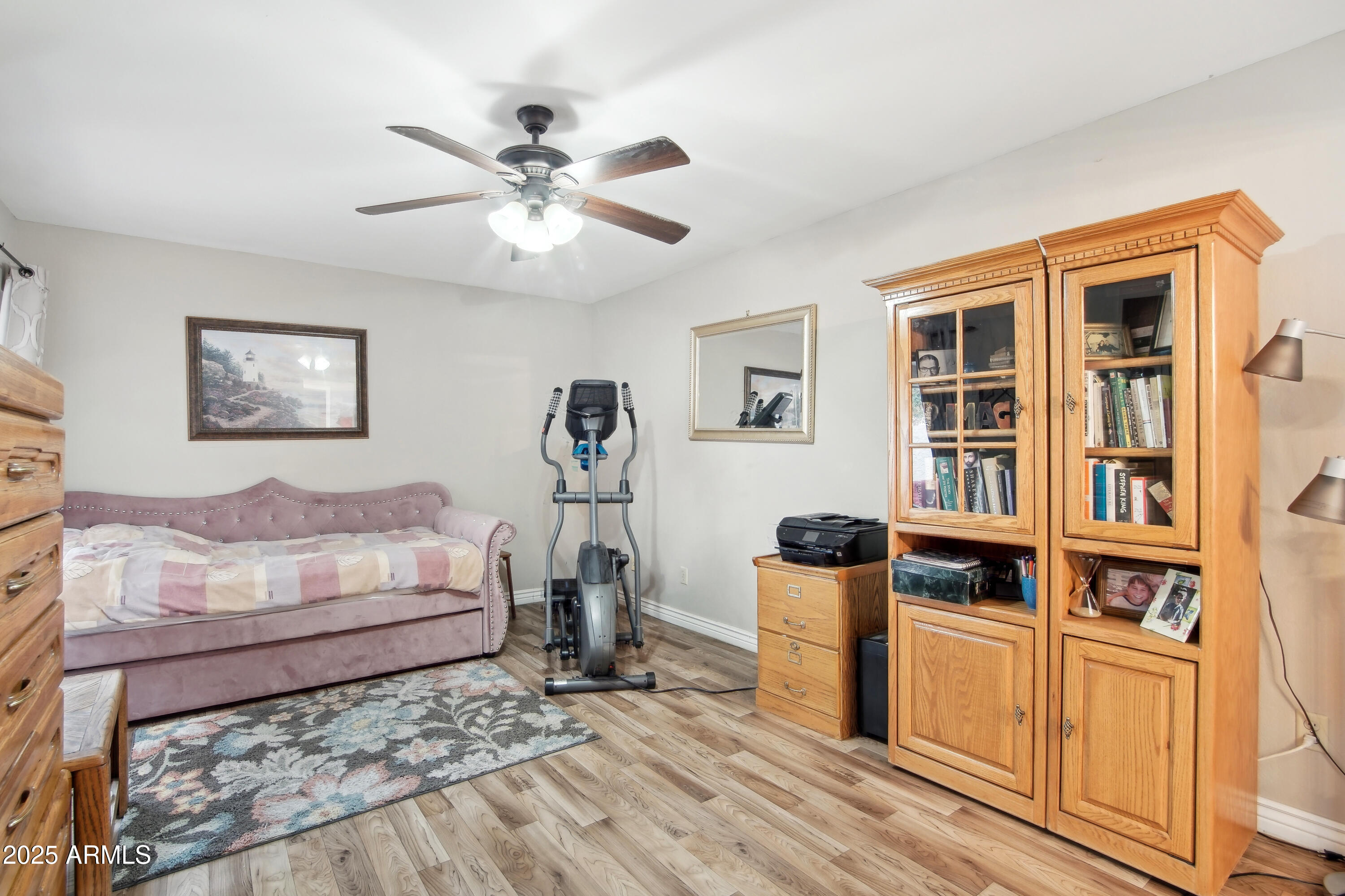 4026 E LARKSPUR Drive