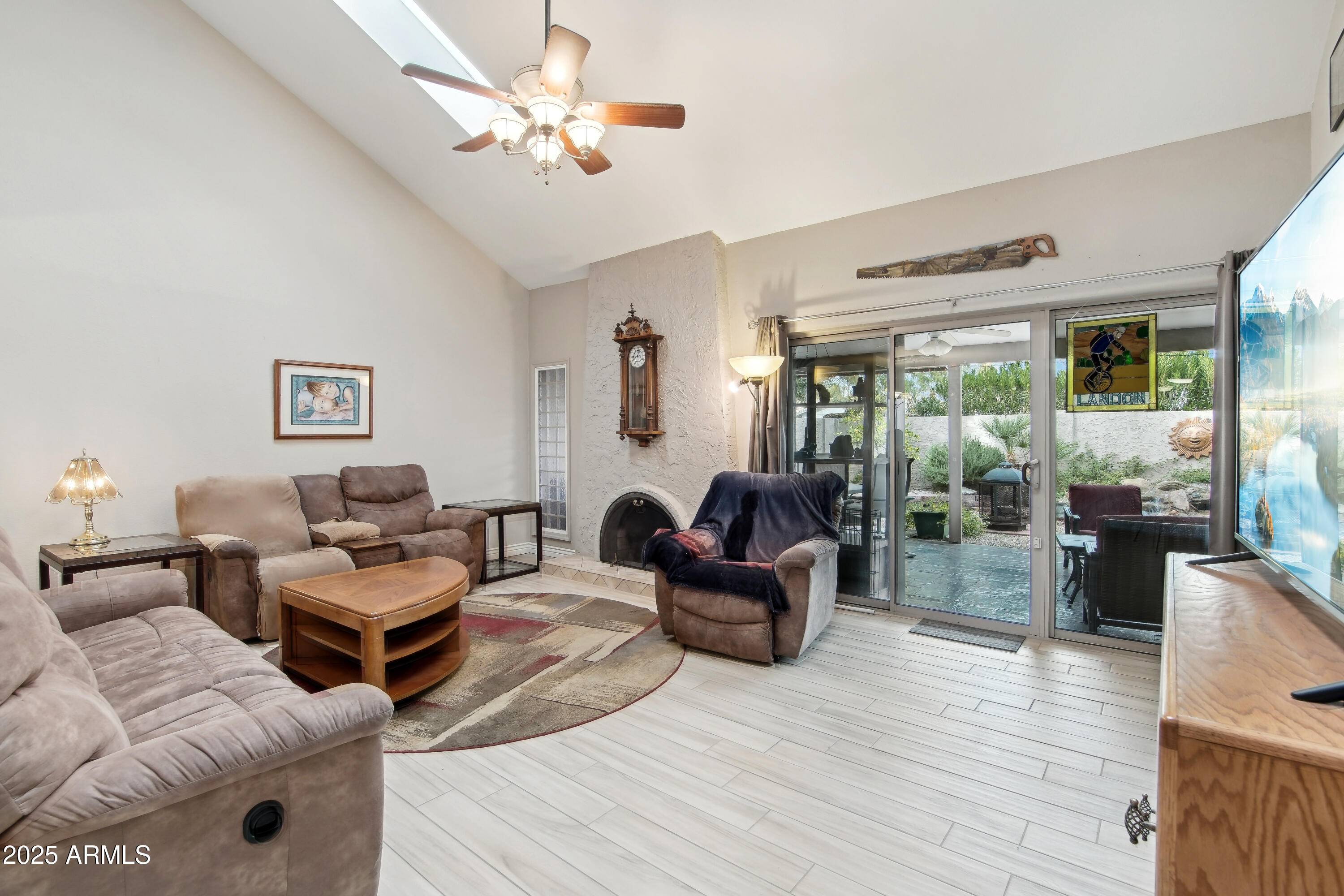 4026 E LARKSPUR Drive