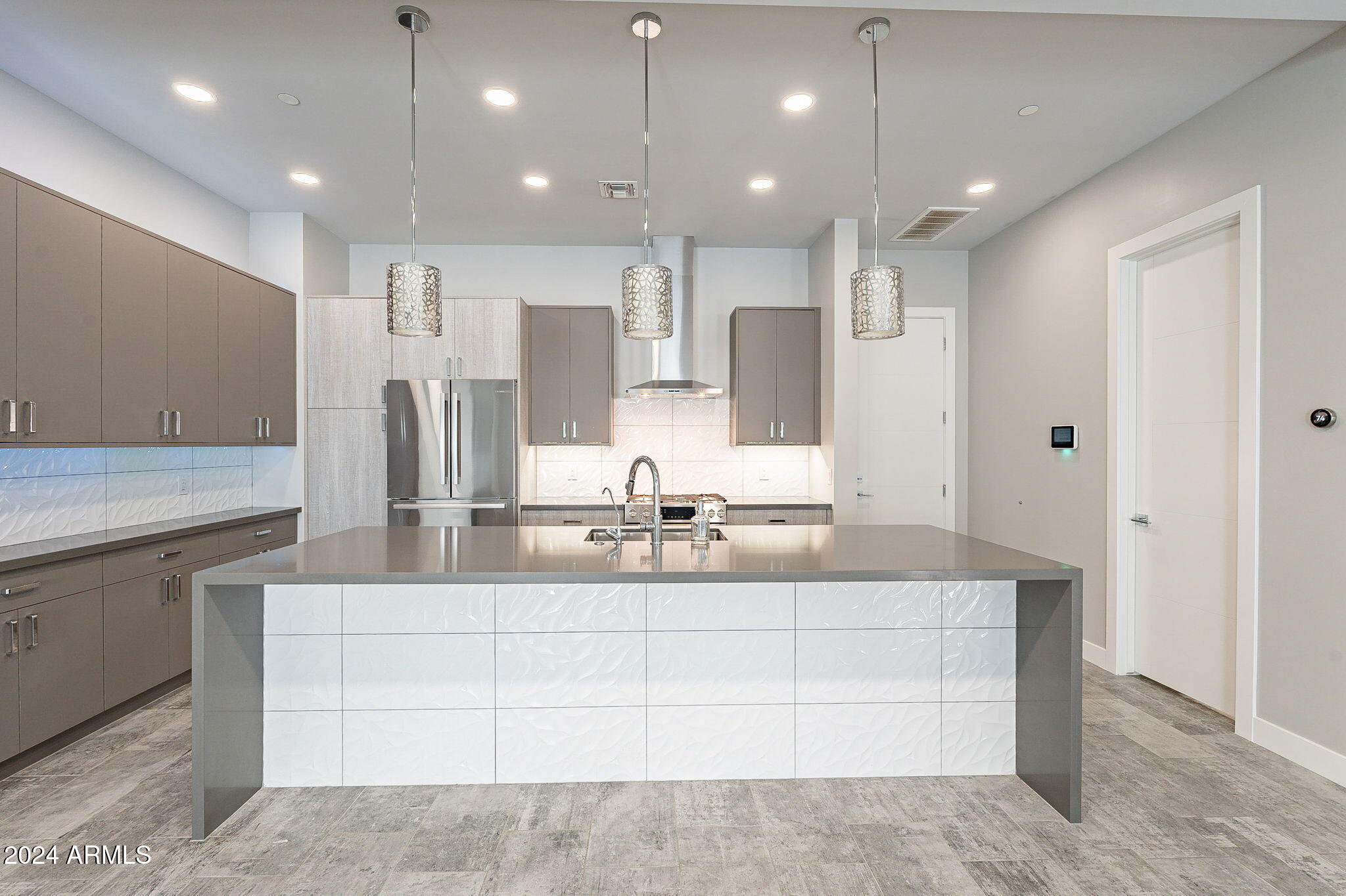 2645 E OSBORN Road # 3