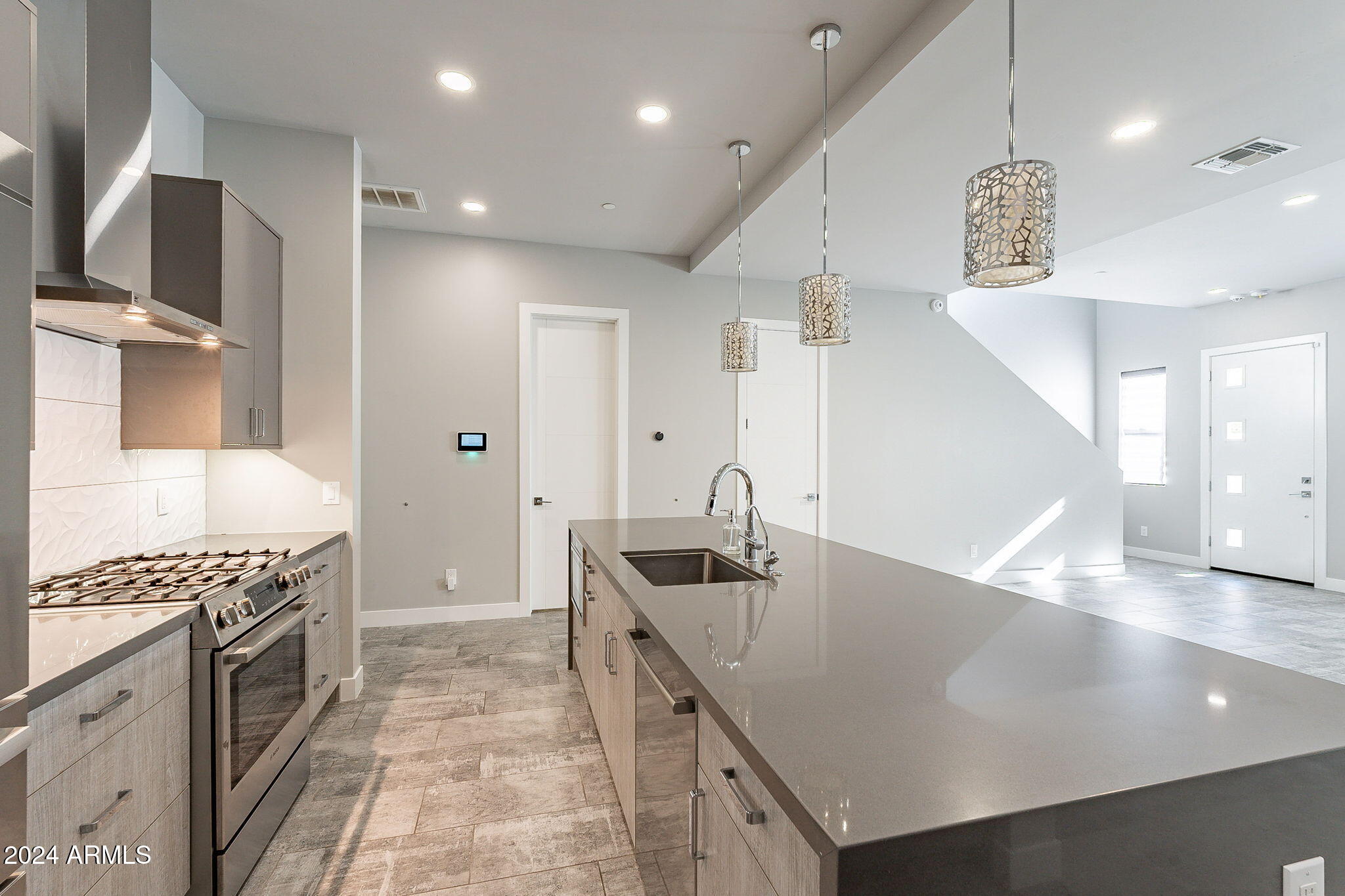 2645 E OSBORN Road # 3