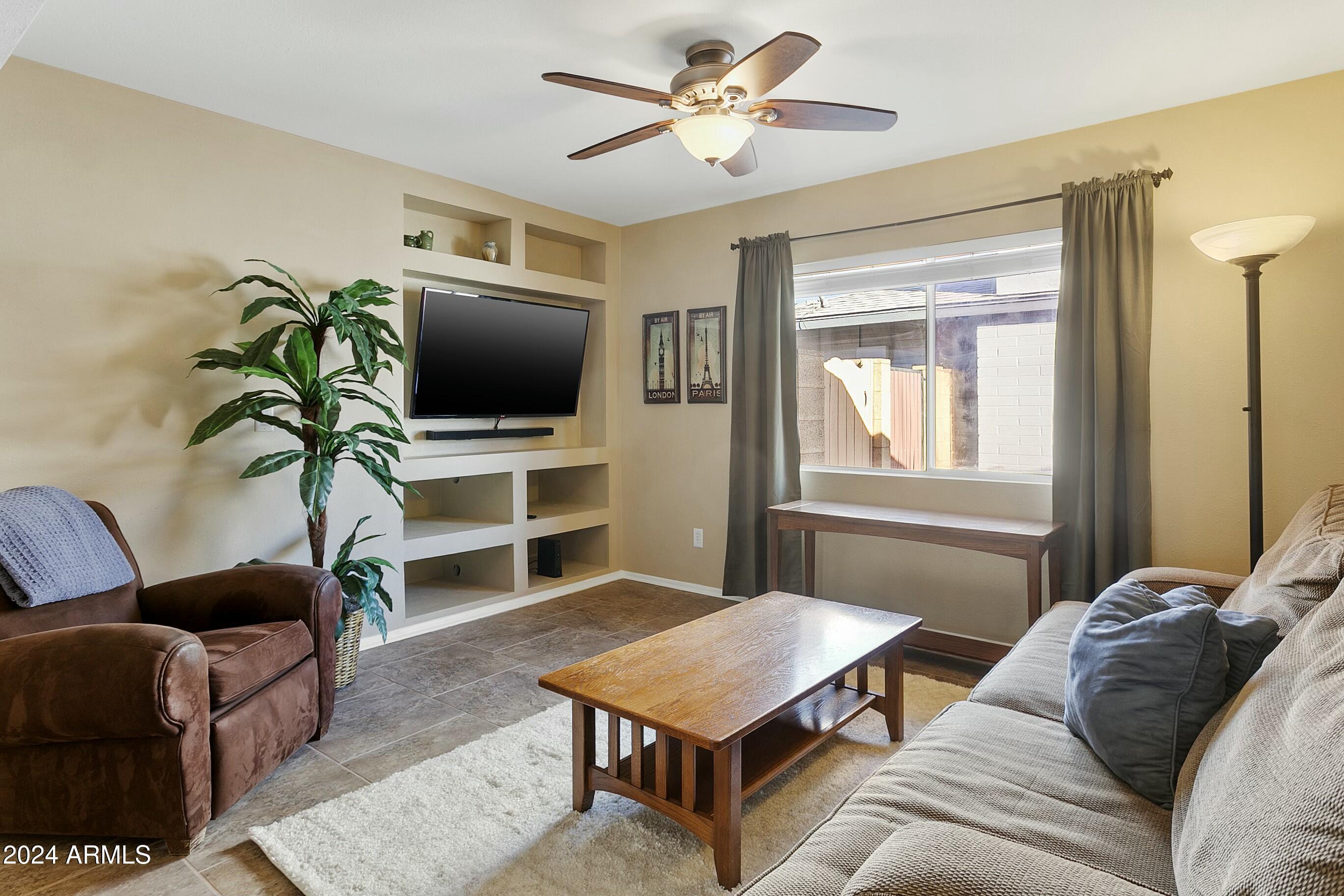 954 E Westchester Drive